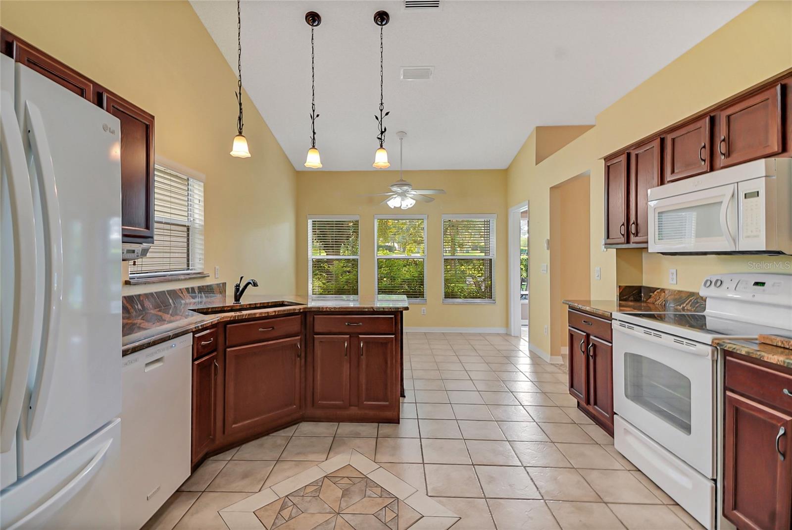 3912 PLANTATION BLVD, LEESBURG, FL, 34748