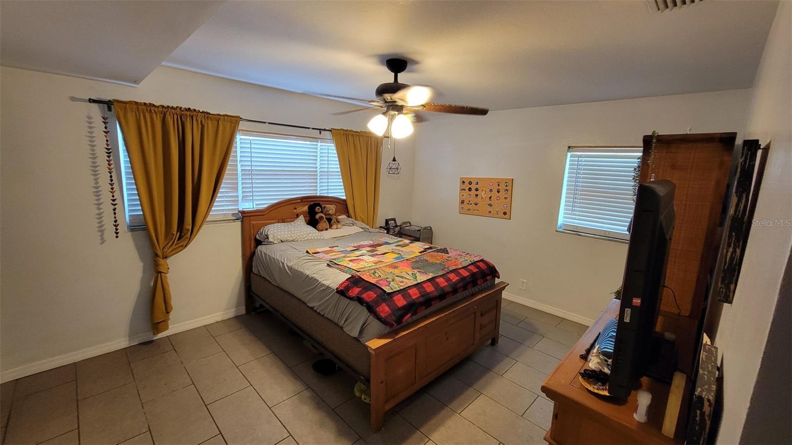 8013 N OLA AVE, TAMPA, FL, 33604