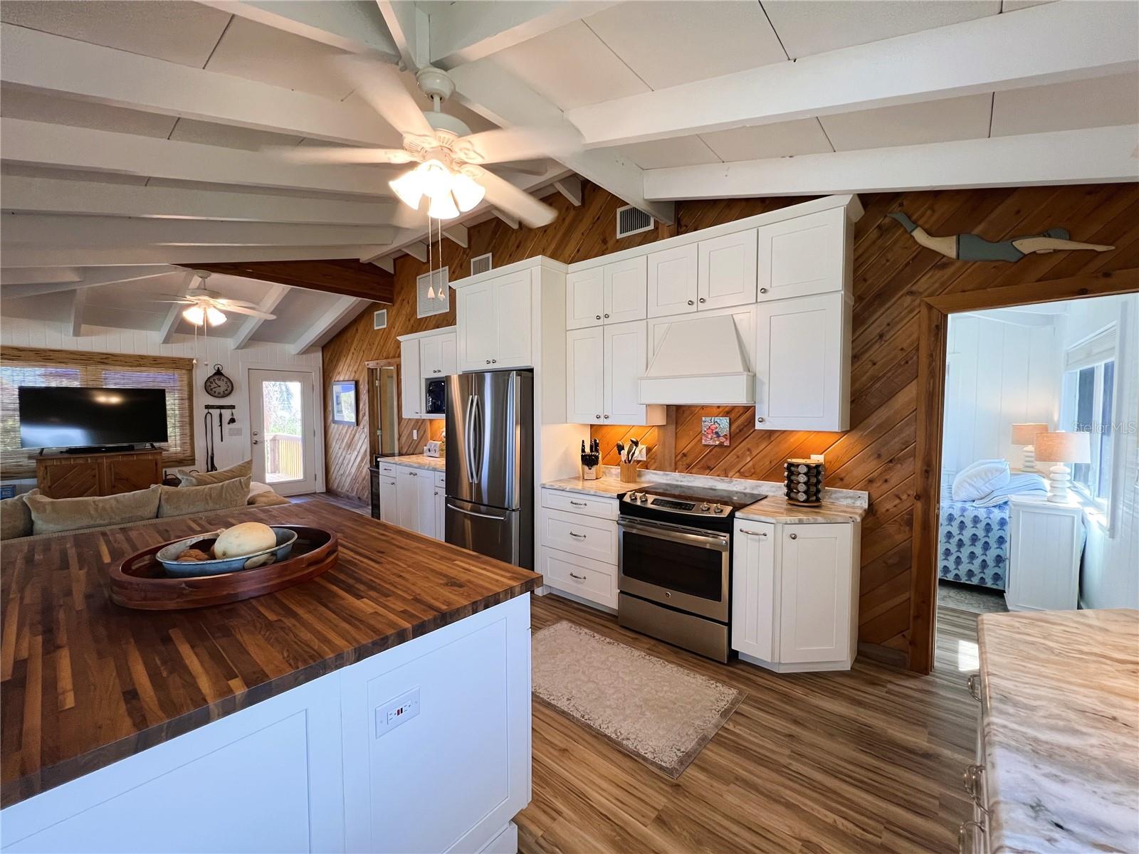 8160 LITTLE GASPARILLA IS, PLACIDA, FL, 33946