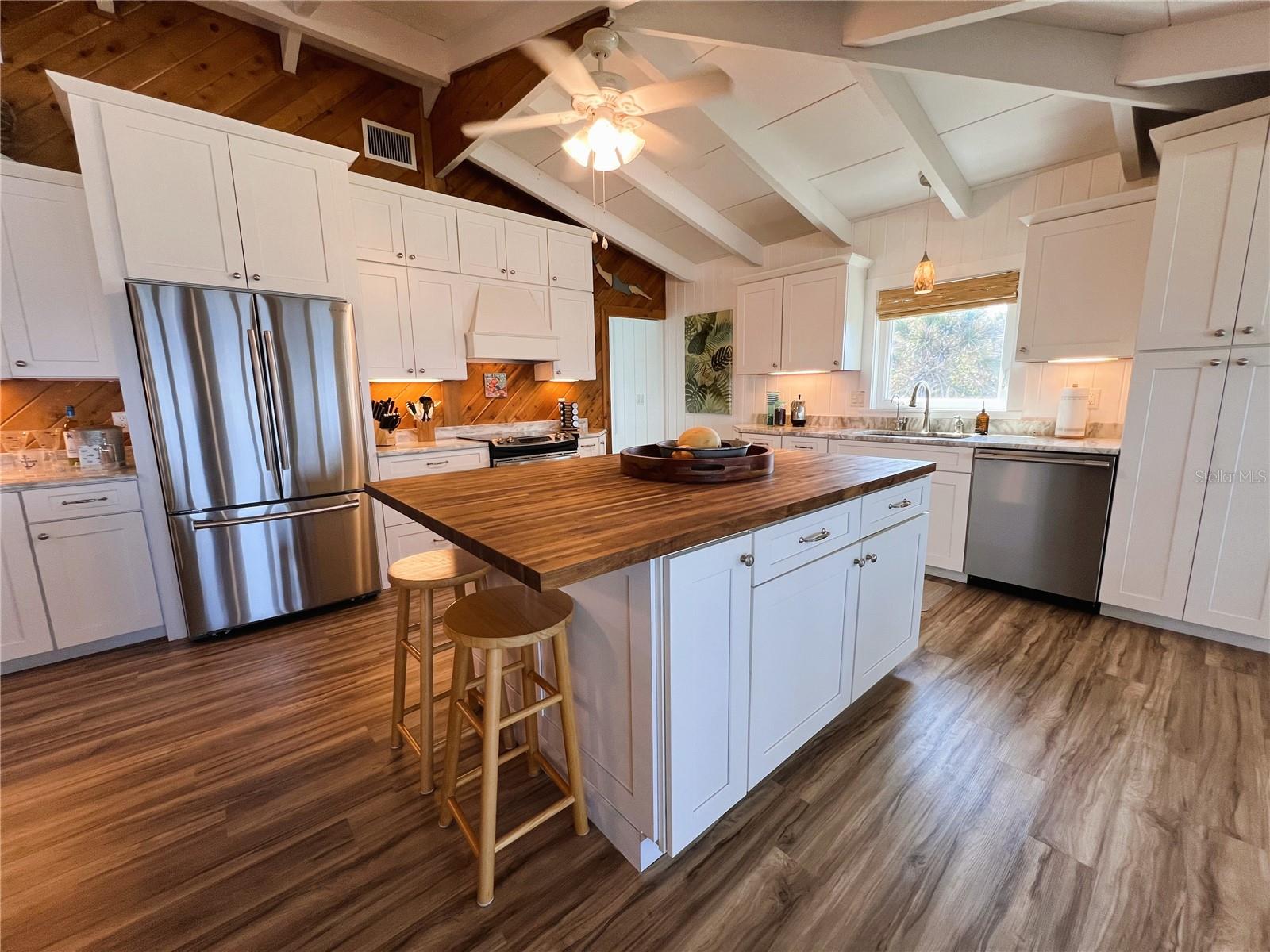 8160 LITTLE GASPARILLA IS, PLACIDA, FL, 33946