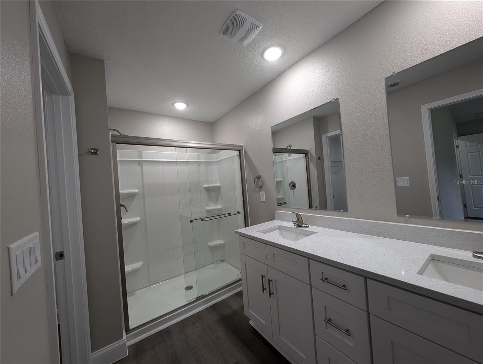 155 KROLL LN, LADY LAKE, FL, 32159