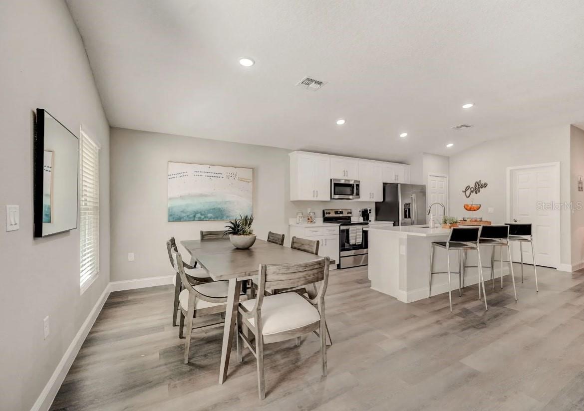 155 KROLL LN, LADY LAKE, FL, 32159
