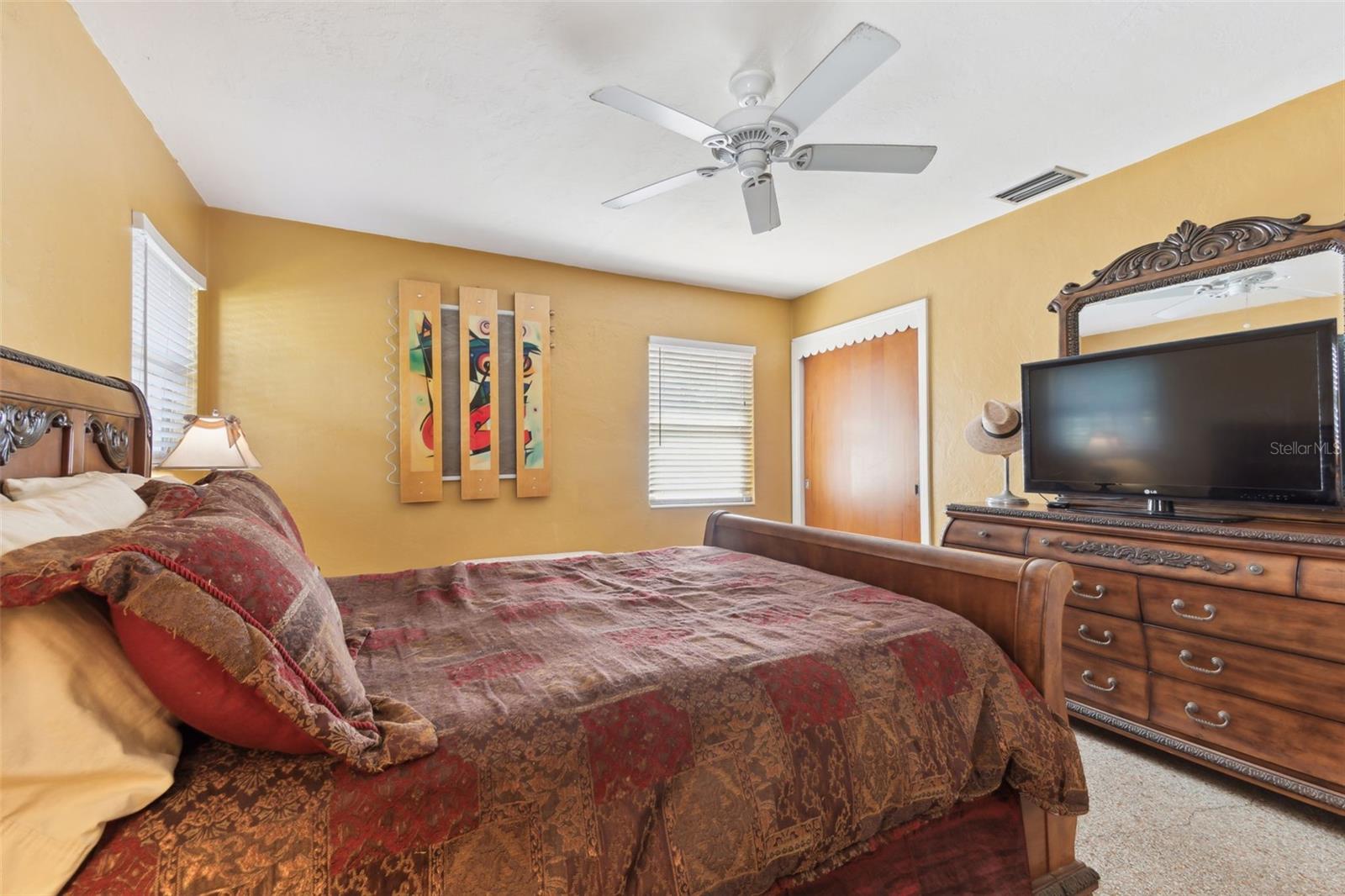 7320 BURLINGTON AVE N, ST PETERSBURG, FL, 33710