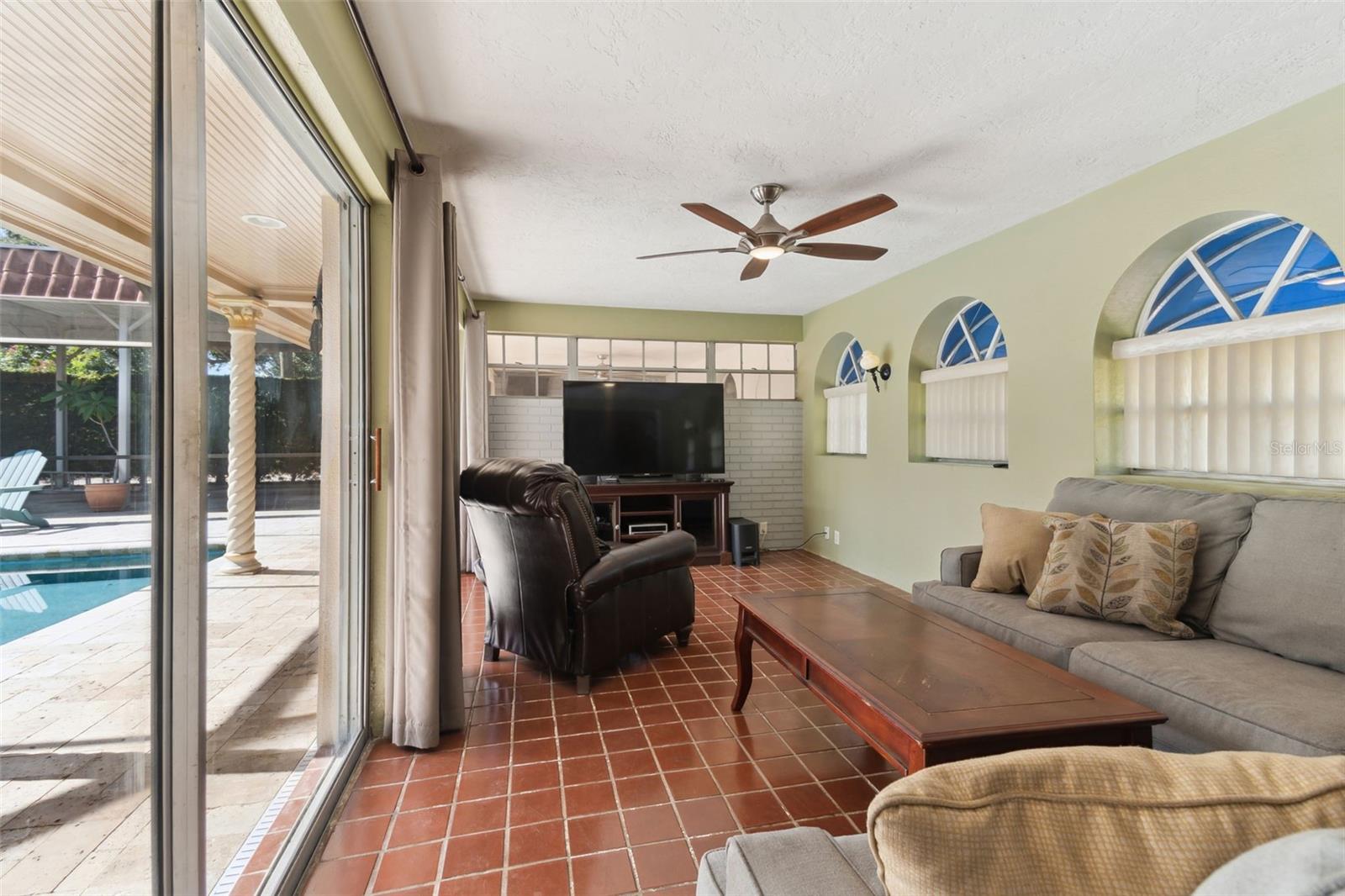 7320 BURLINGTON AVE N, ST PETERSBURG, FL, 33710