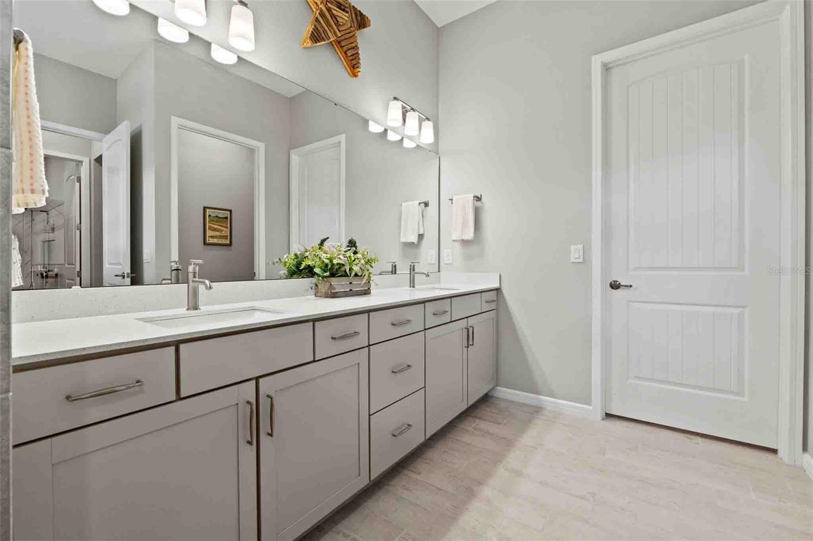 8514 COASTAL PALMS GLN, PARRISH, FL, 34219