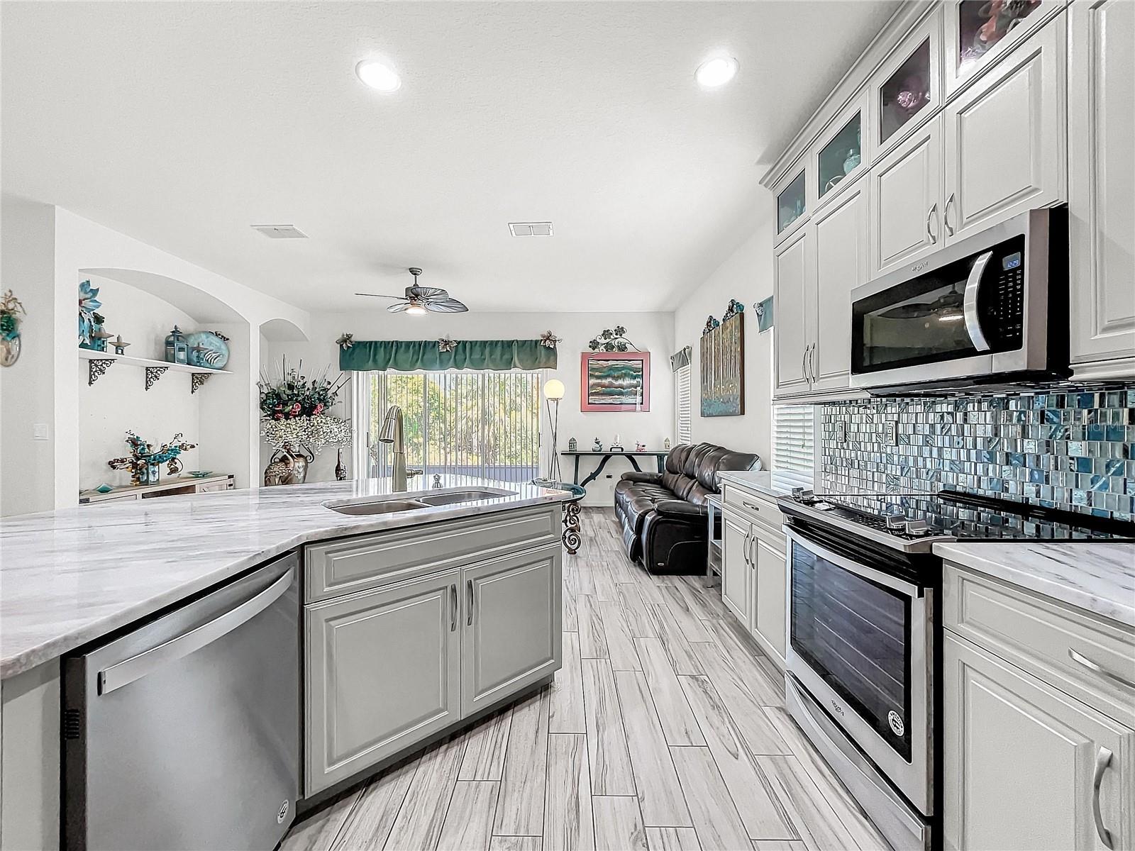2325 PLEASANT HILL LN, HOLIDAY, FL, 34691