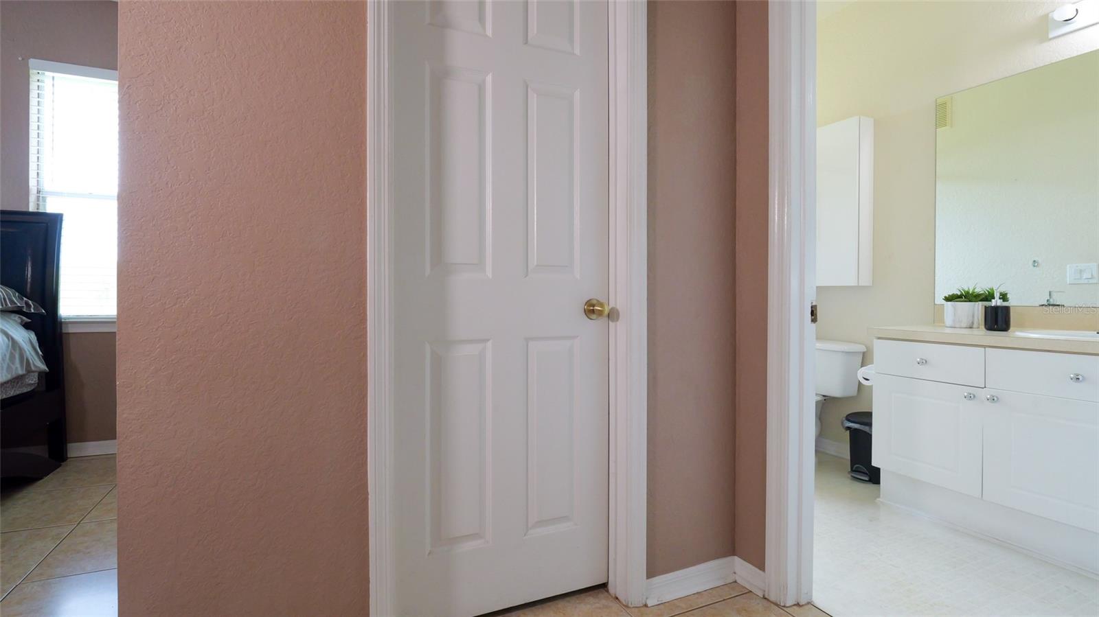 18001 RICHMOND PLACE DR #1122, TAMPA, FL, 33647