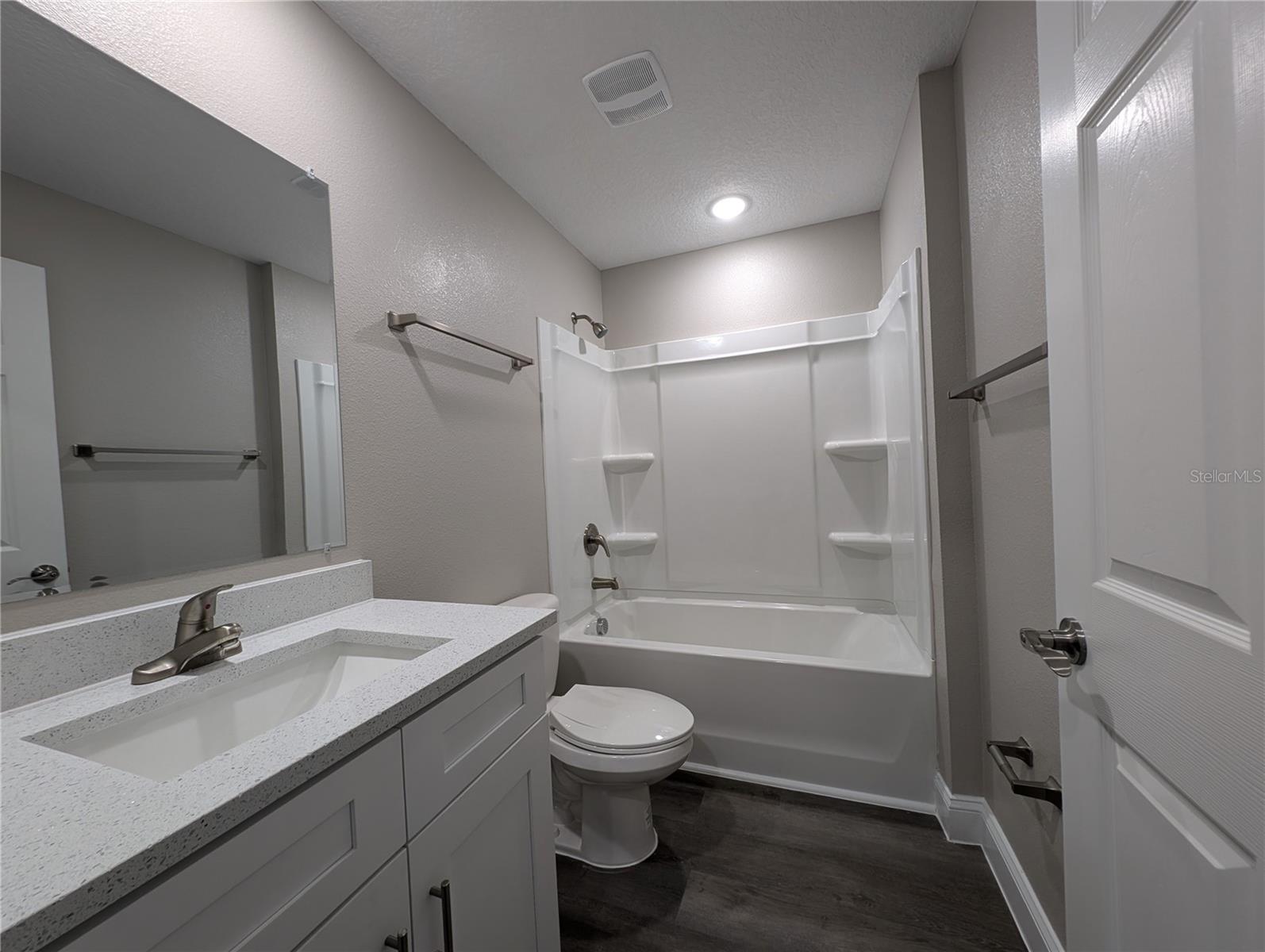 174 KROLL LN, LADY LAKE, FL, 32159