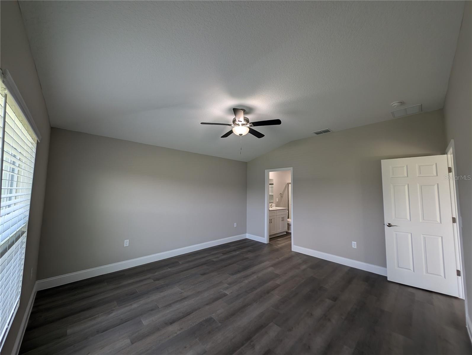 174 KROLL LN, LADY LAKE, FL, 32159