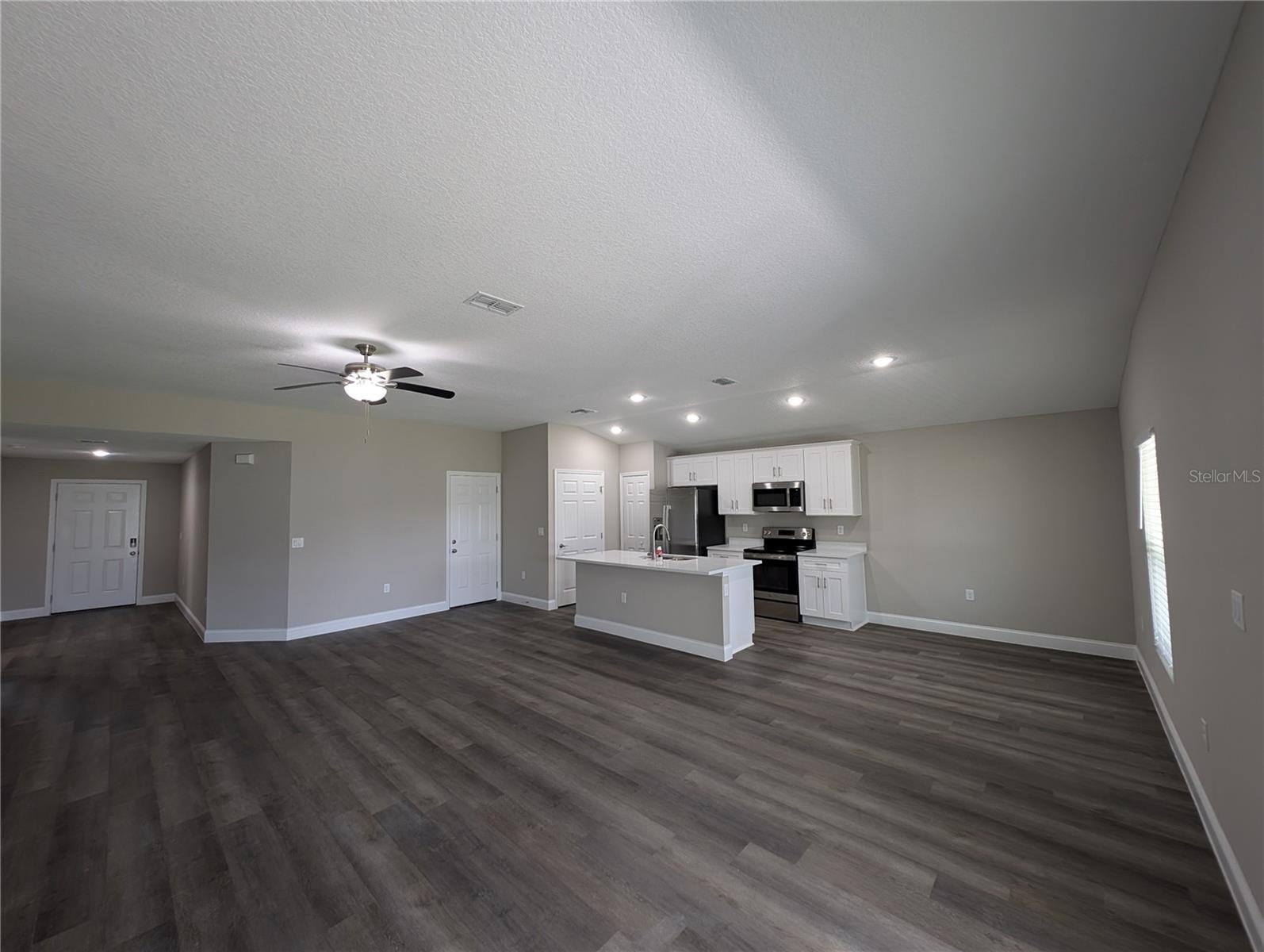 174 KROLL LN, LADY LAKE, FL, 32159