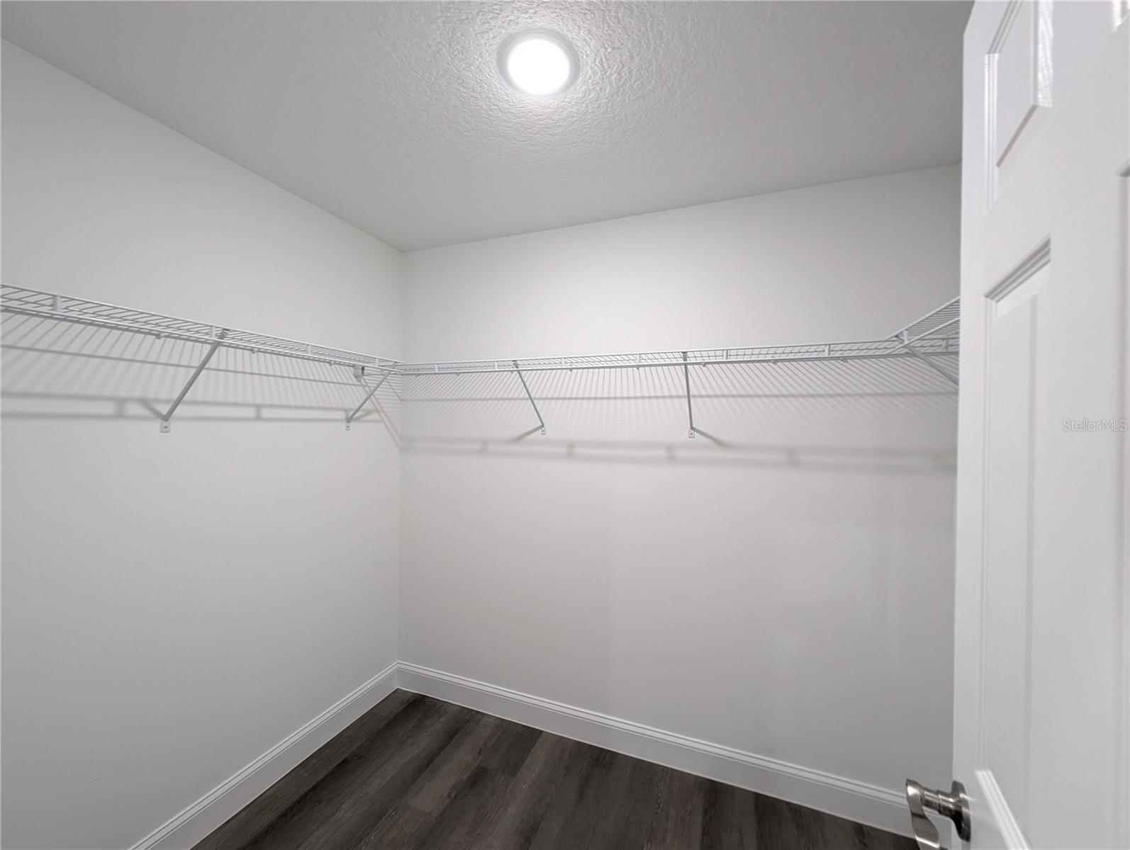 183 HOLSTON LN, LADY LAKE, FL, 32159