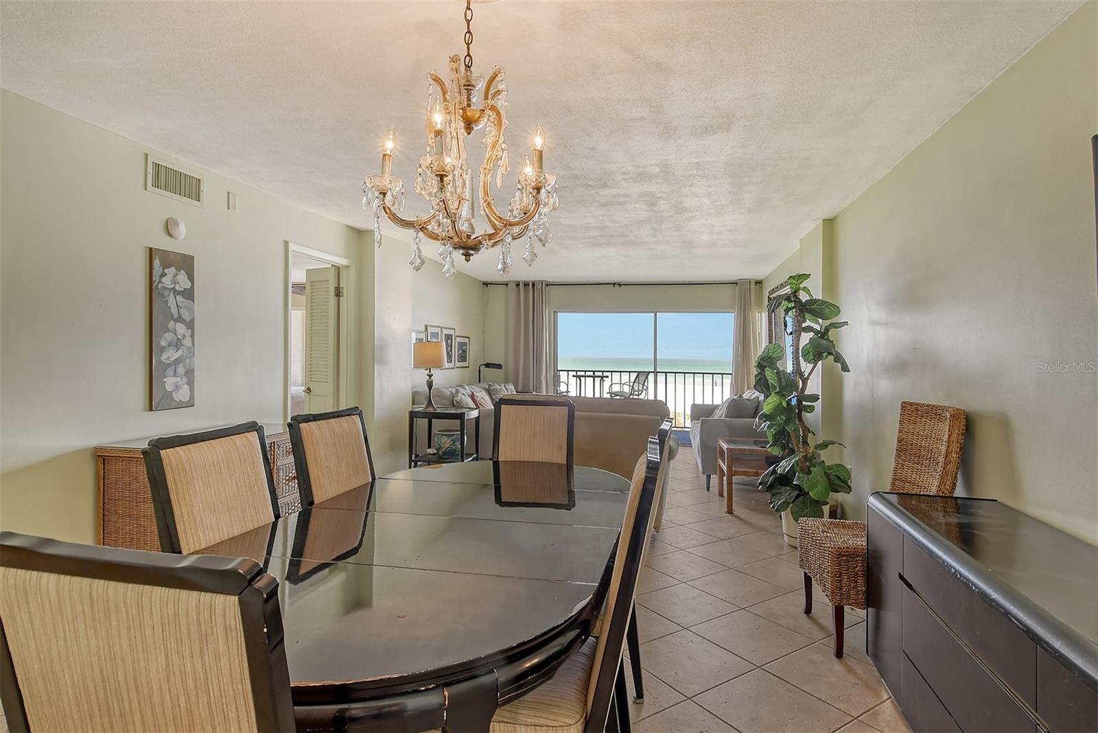 19 WHISPERING SANDS DR #204, SARASOTA, FL, 34242