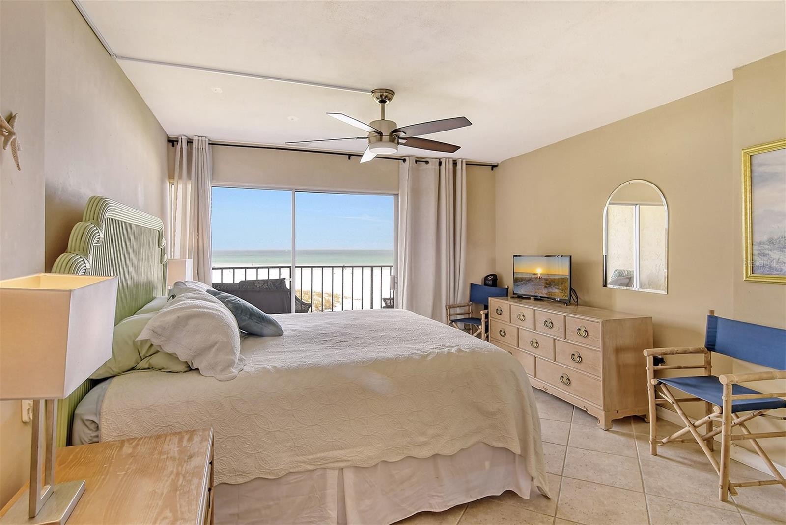 19 WHISPERING SANDS DR #204, SARASOTA, FL, 34242