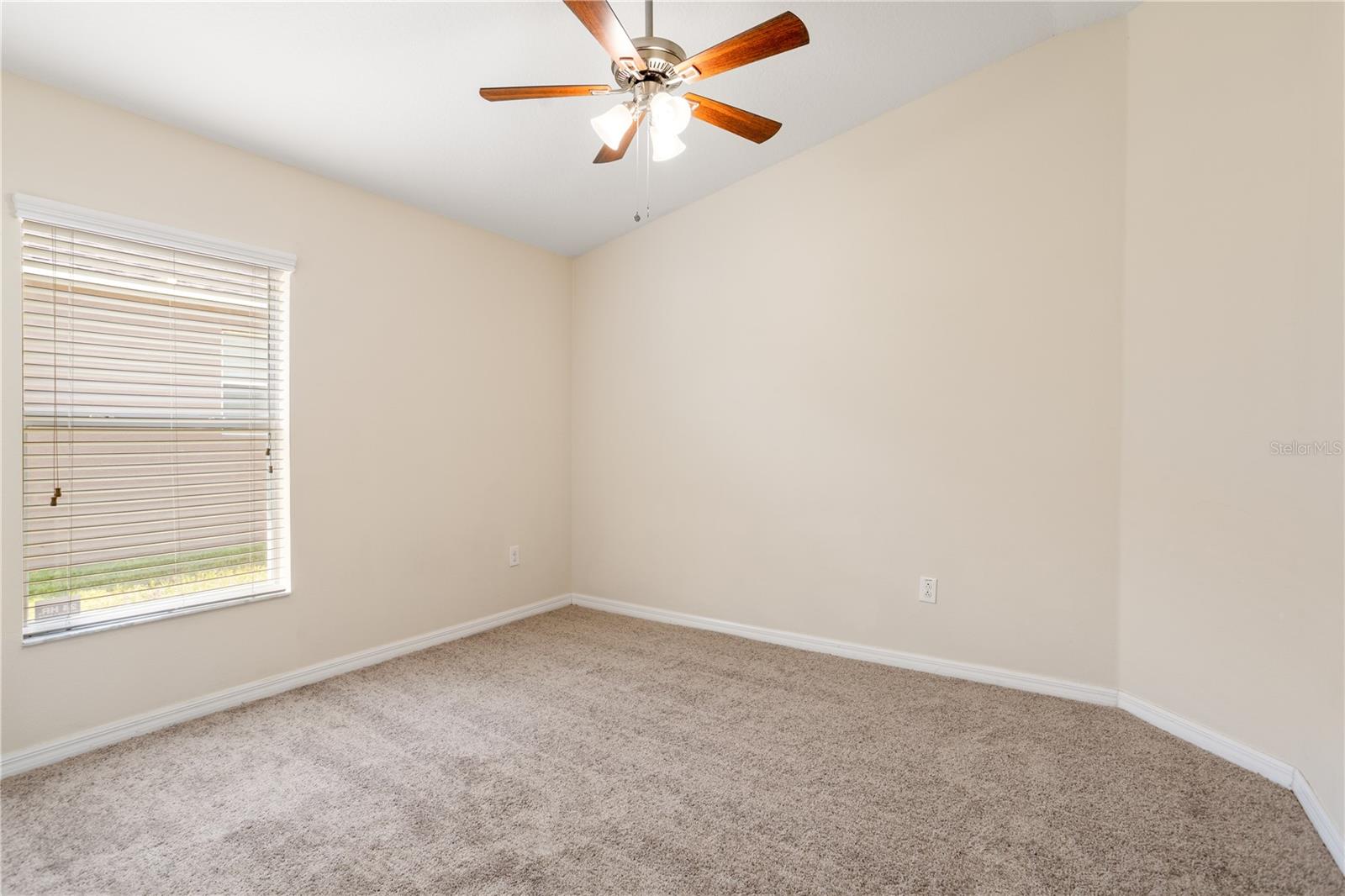 932 MEADOW GLADE DR, RUSKIN, FL, 33570