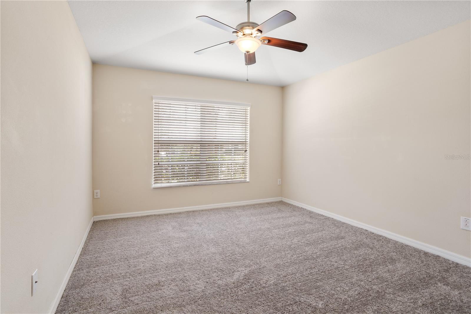 932 MEADOW GLADE DR, RUSKIN, FL, 33570