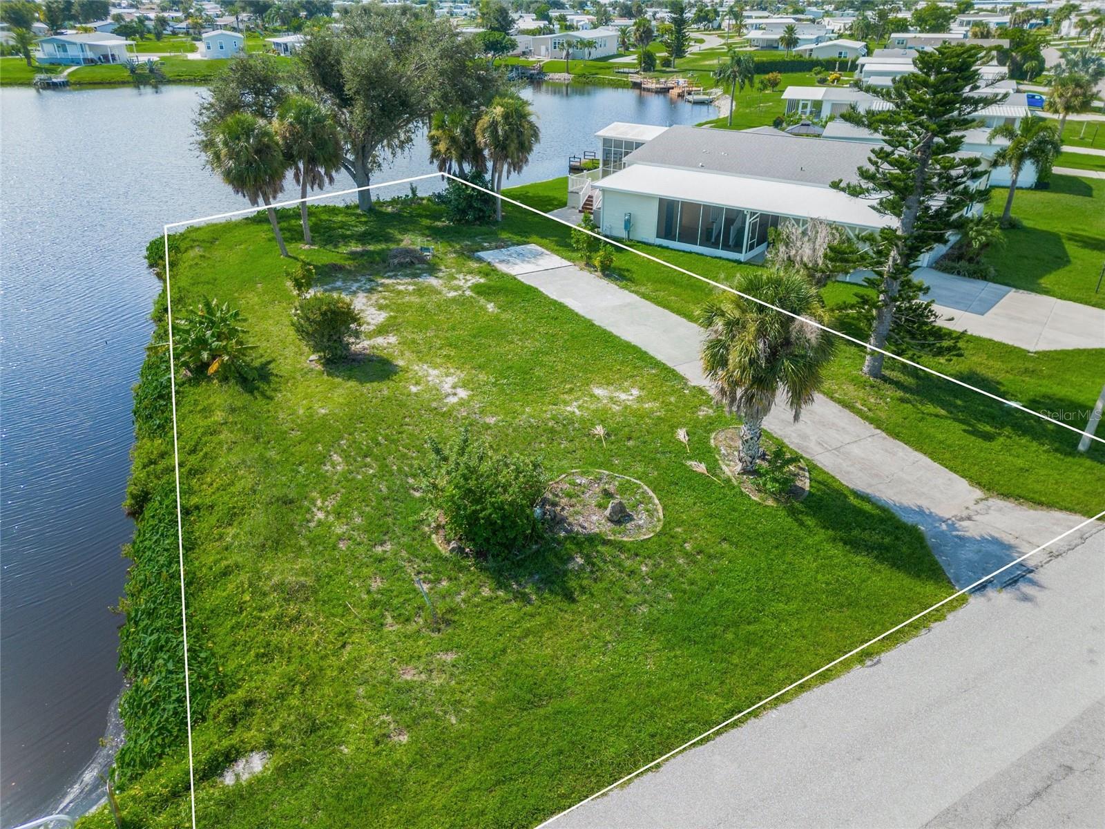 1329 BLUE HERON DR, ENGLEWOOD, FL, 34224