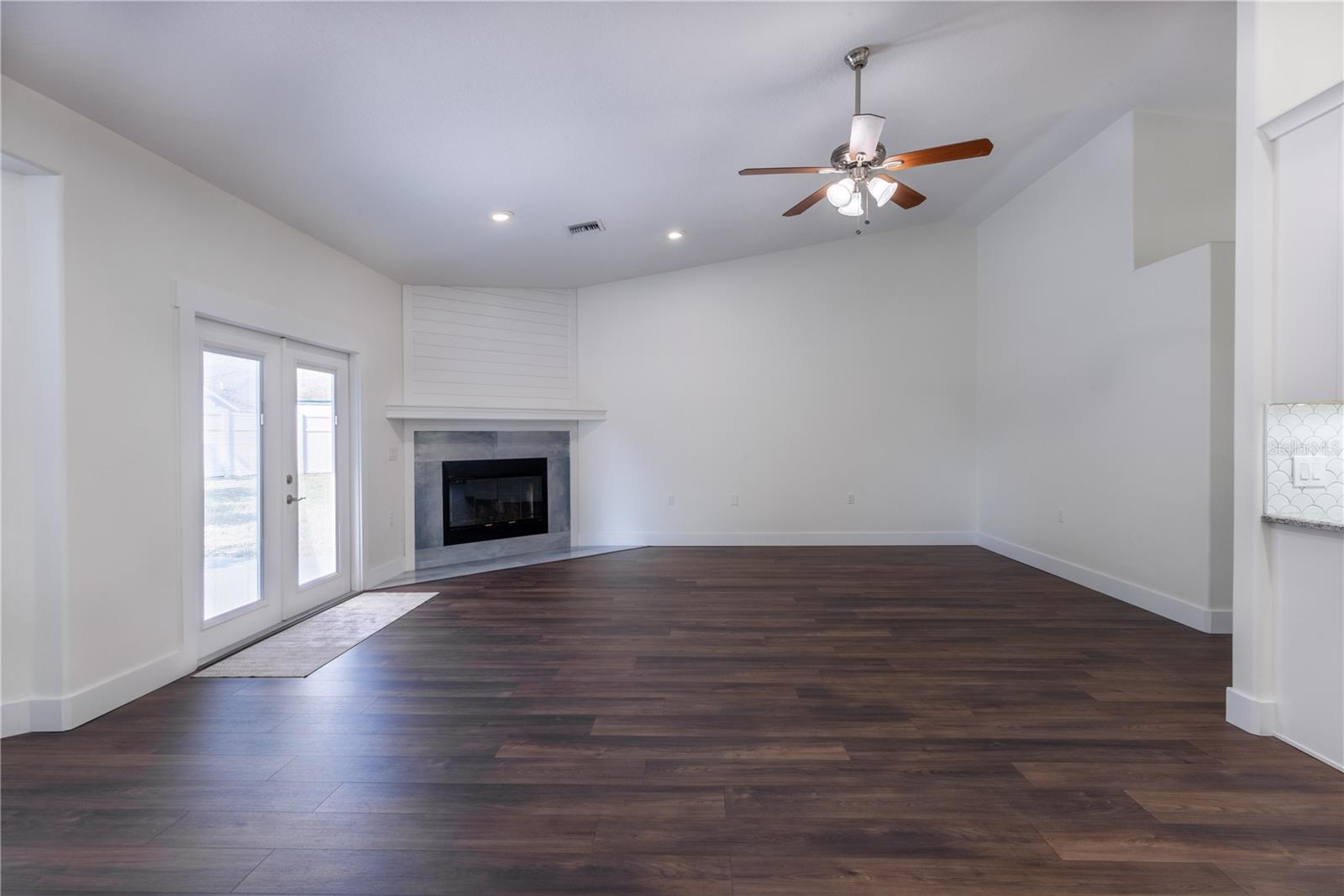 1109 S INDIANA AVE, GROVELAND, FL, 34736