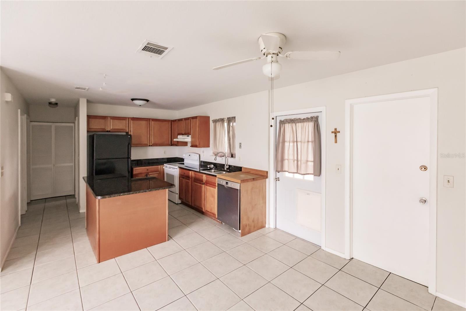 600 BEECHE TER NW, PORT CHARLOTTE, FL, 33948
