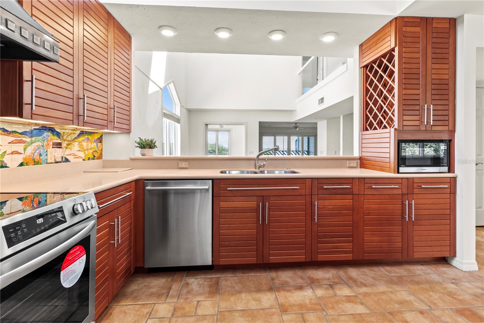 13 TIDY ISLAND BLVD #13, BRADENTON, FL, 34210