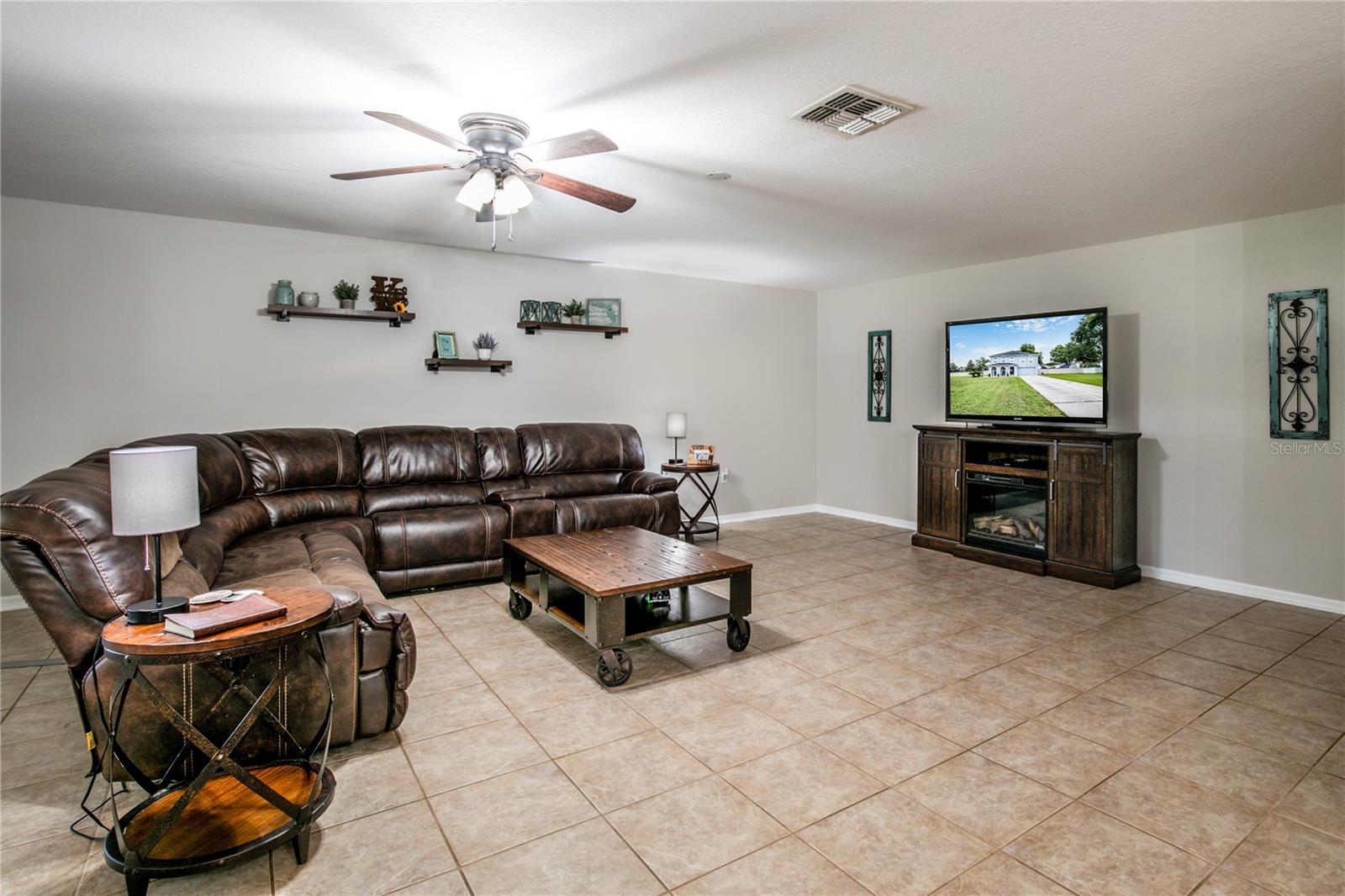 7425 LAKE MARNI CT, MOUNT DORA, FL, 32757