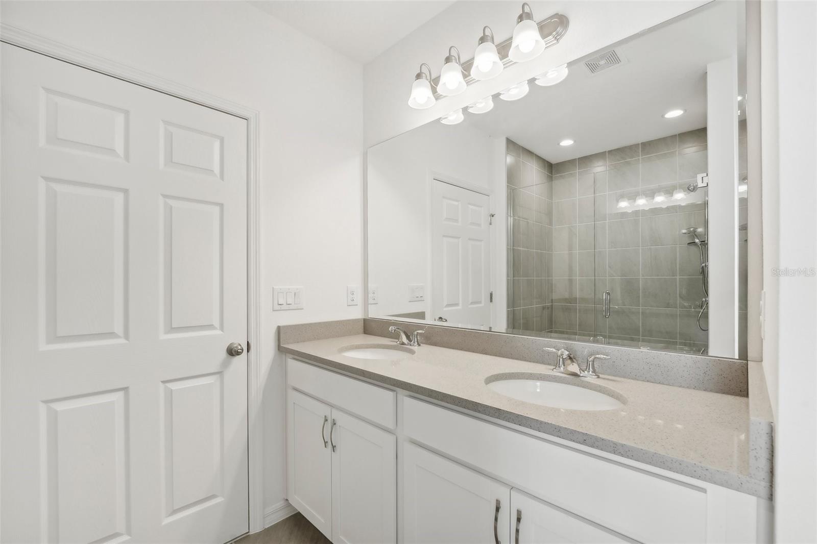 452 SHADOW GORGE WAY, EUSTIS, FL, 32736