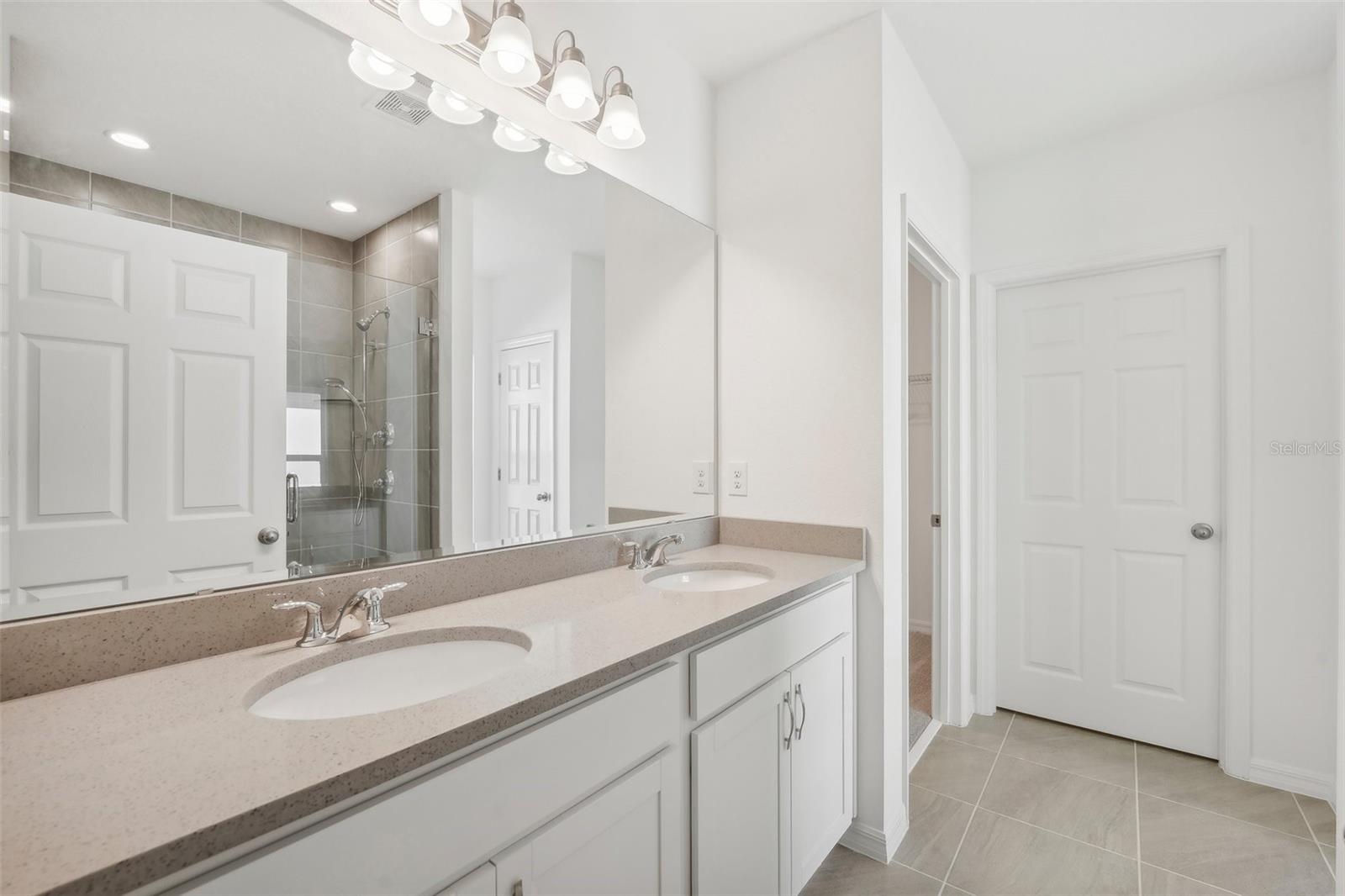 452 SHADOW GORGE WAY, EUSTIS, FL, 32736