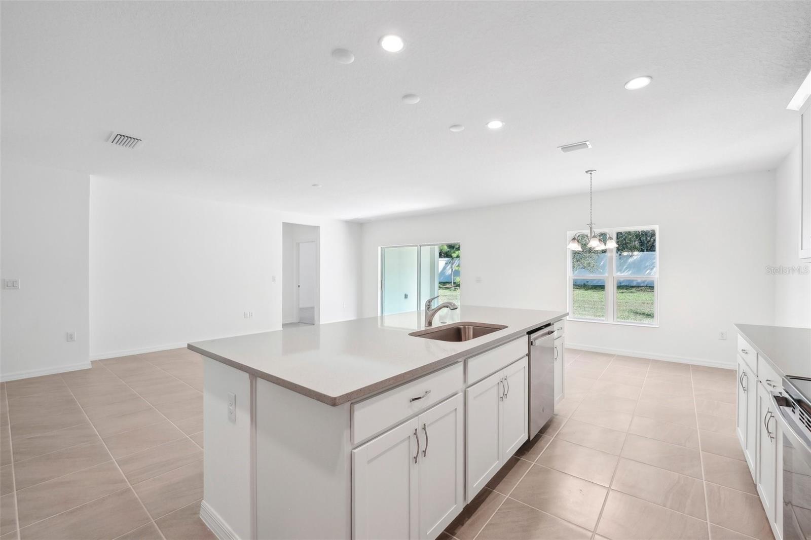 452 SHADOW GORGE WAY, EUSTIS, FL, 32736