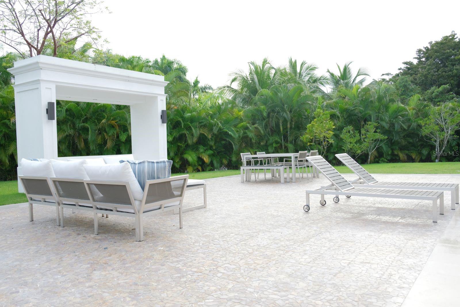 PR9108298 Property Photo