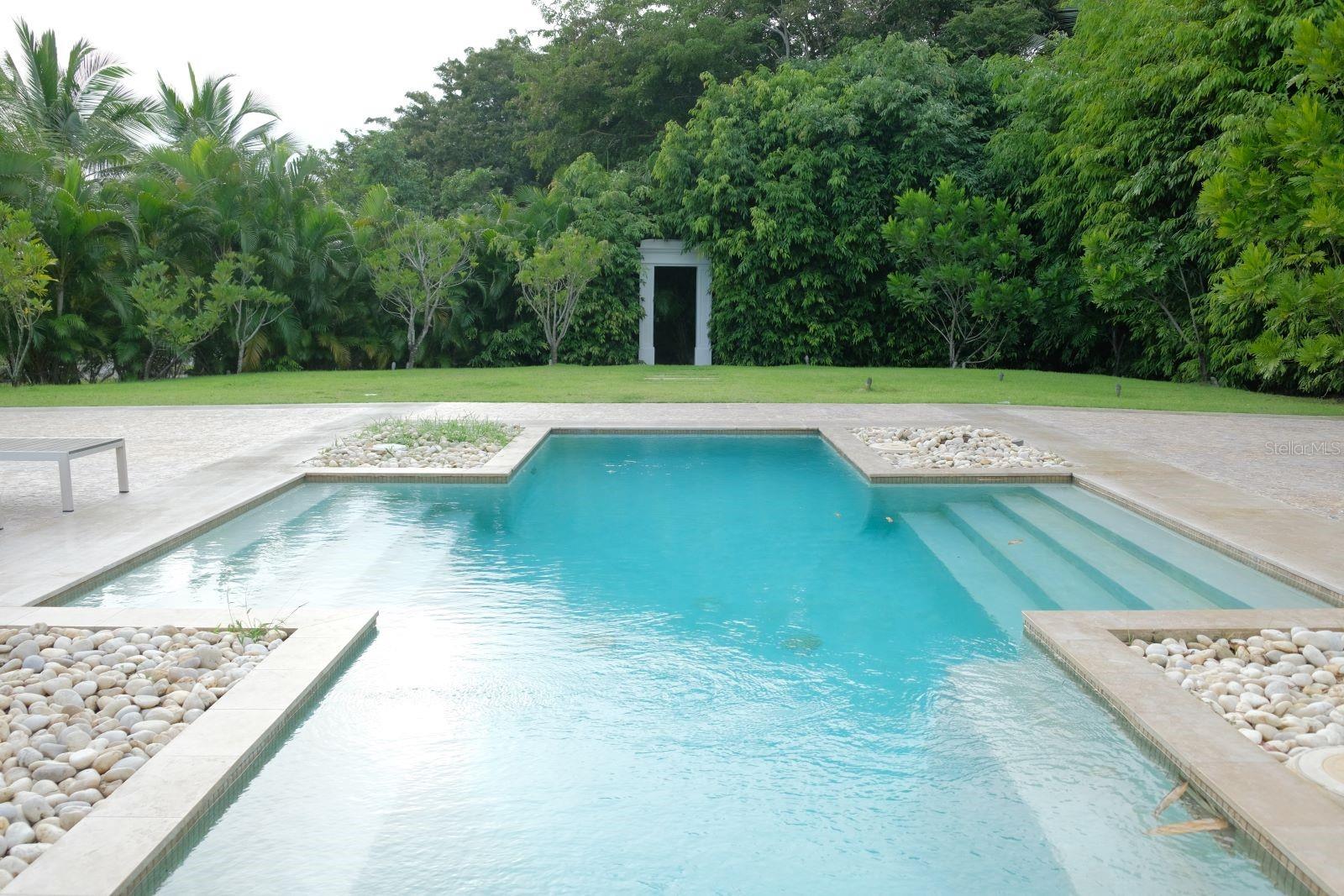 PR9108298 Property Photo