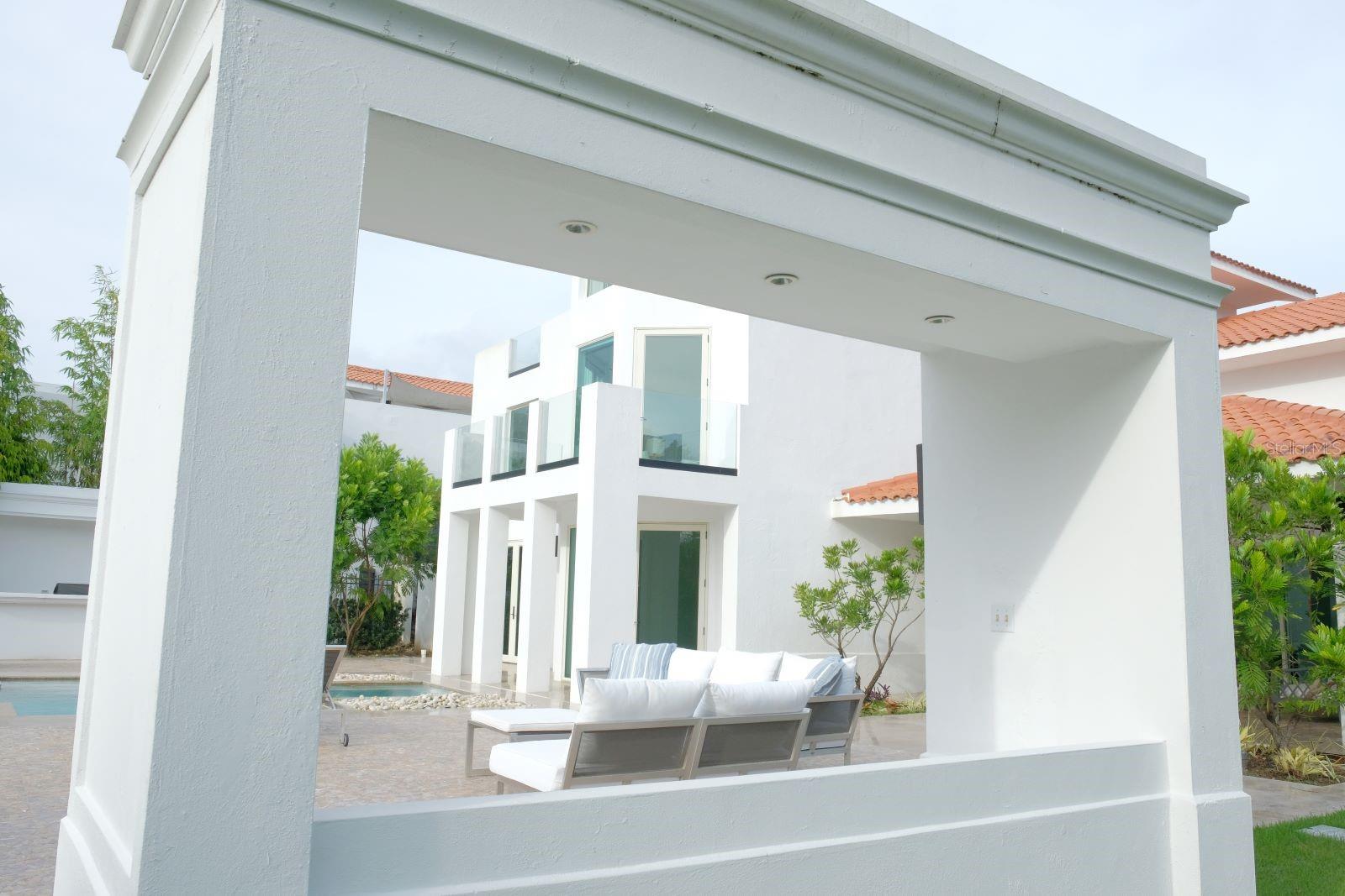 PR9108298 Property Photo