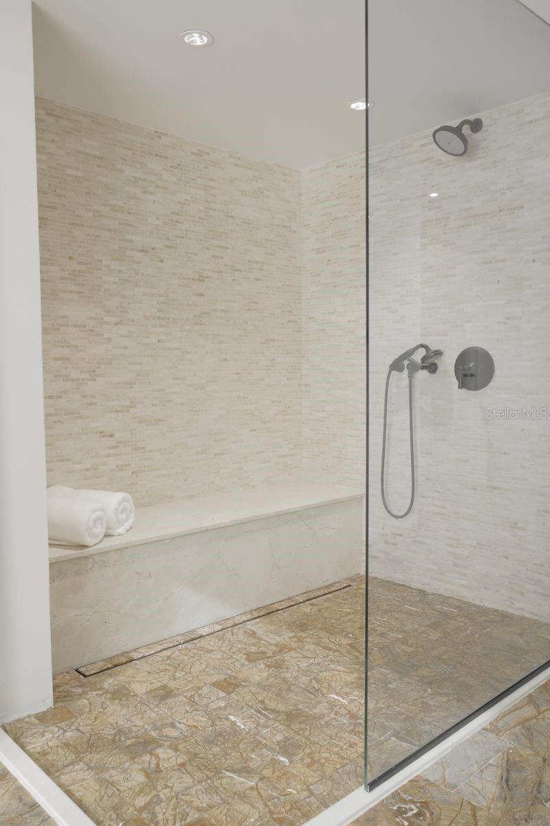 PR9108298 Property Photo