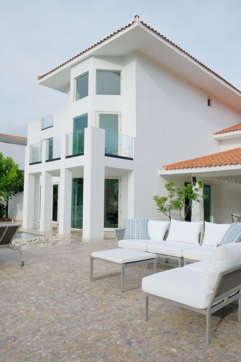 PR9108298 Property Photo