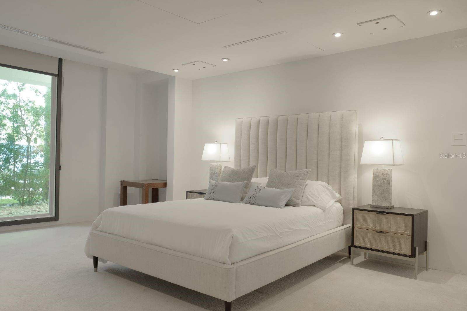 PR9108298 Property Photo