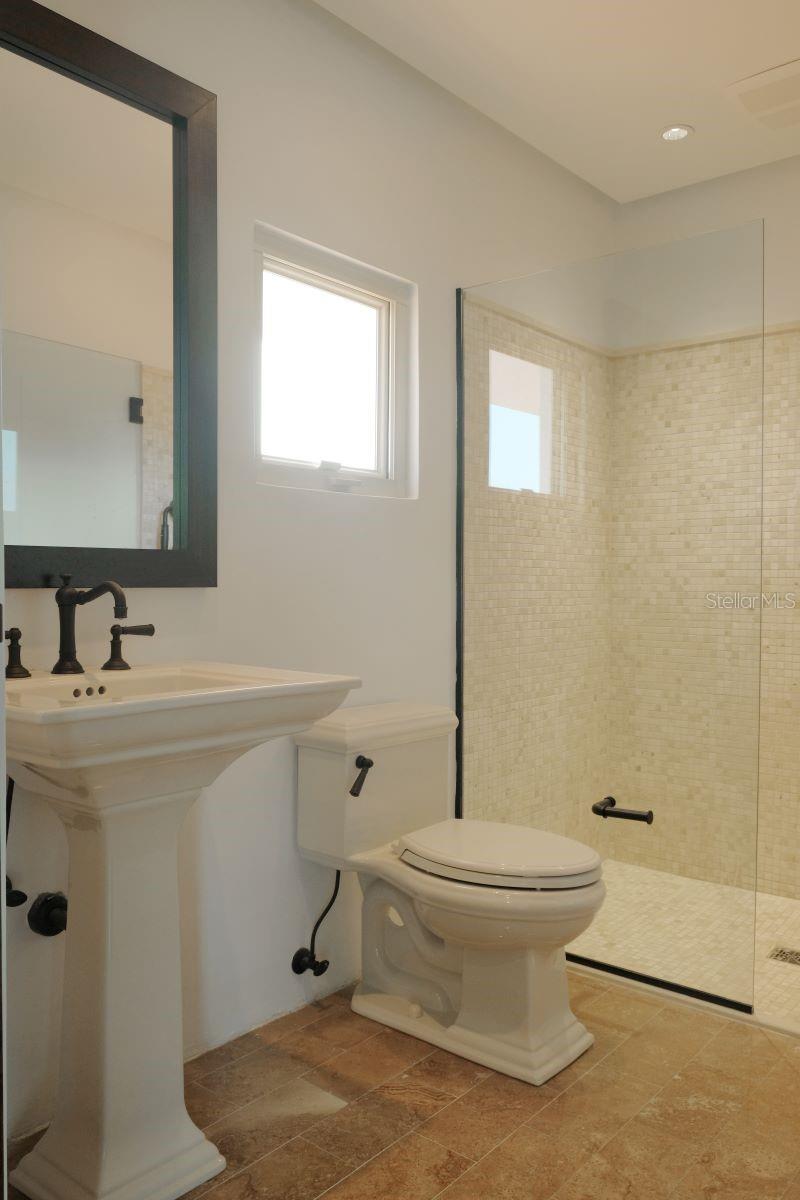 PR9108298 Property Photo