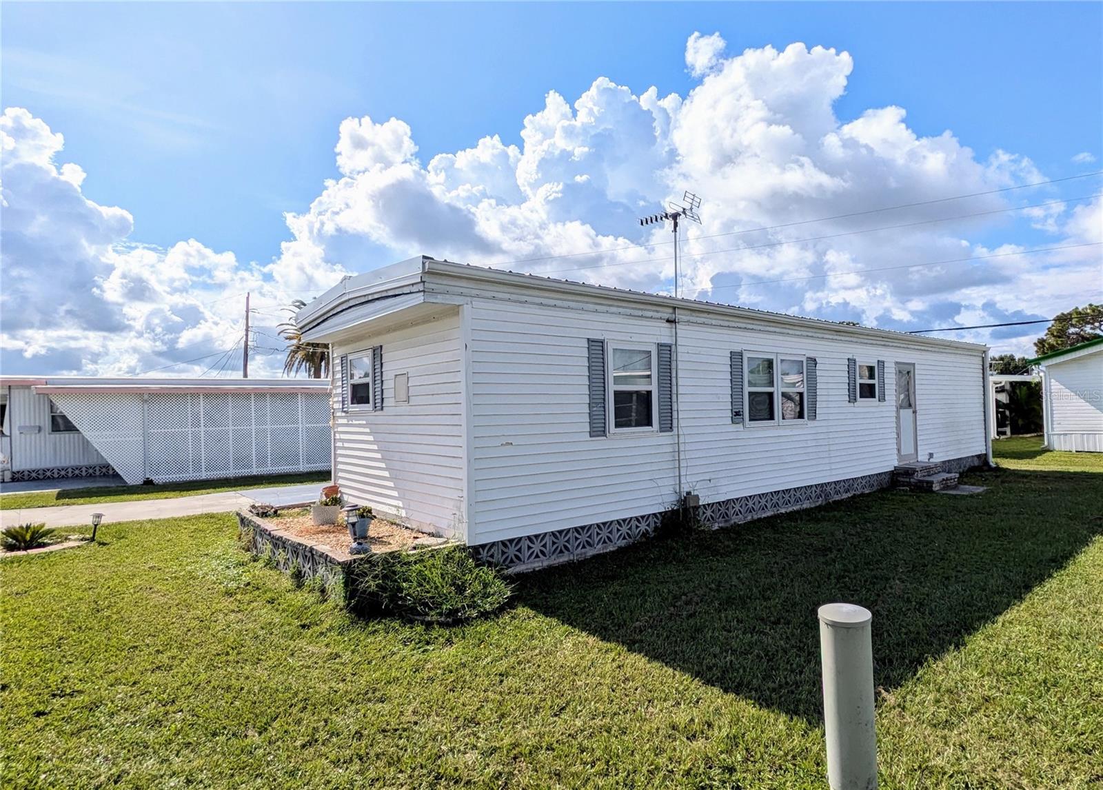 D6137824 Property Photo