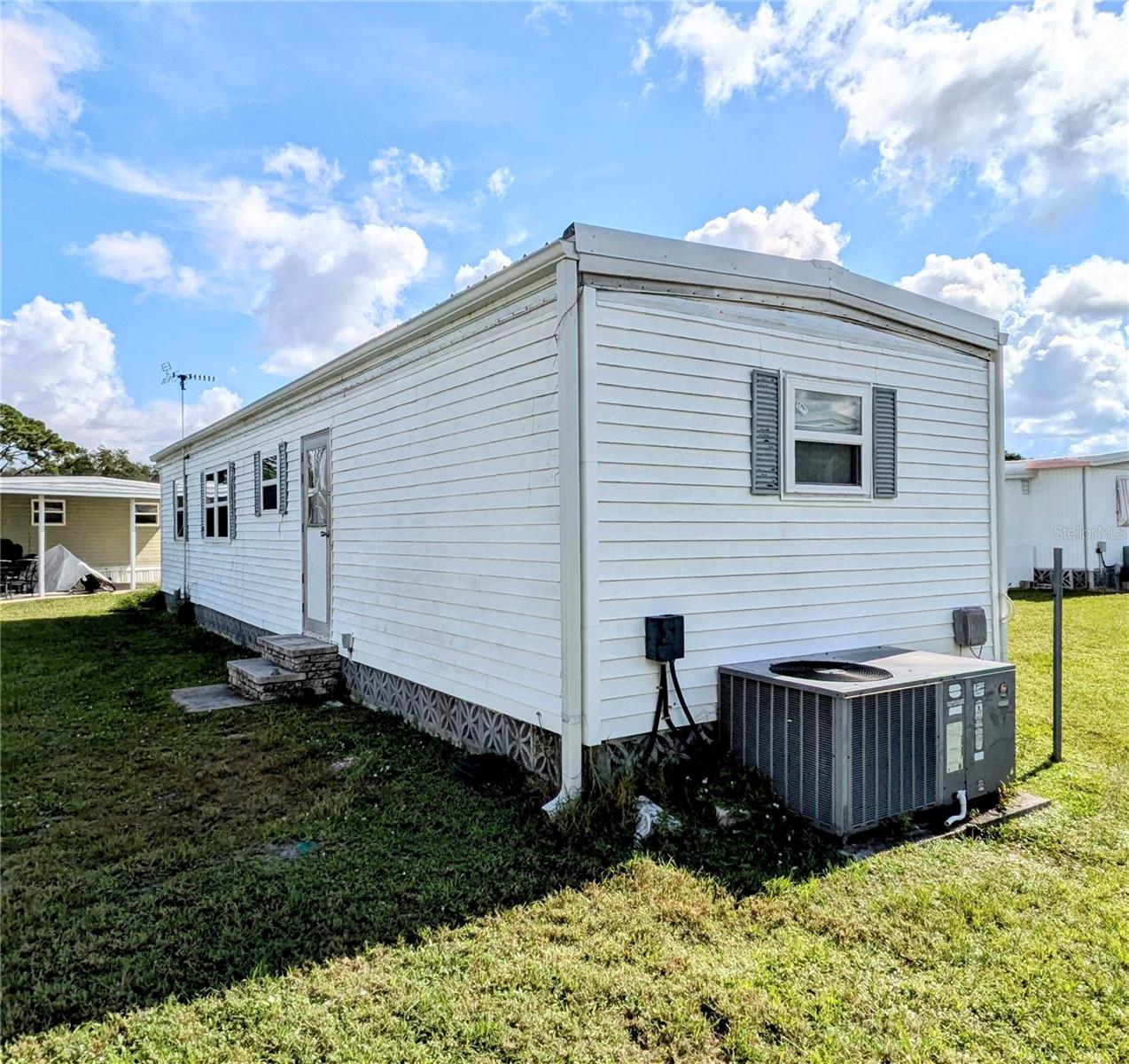 D6137824 Property Photo