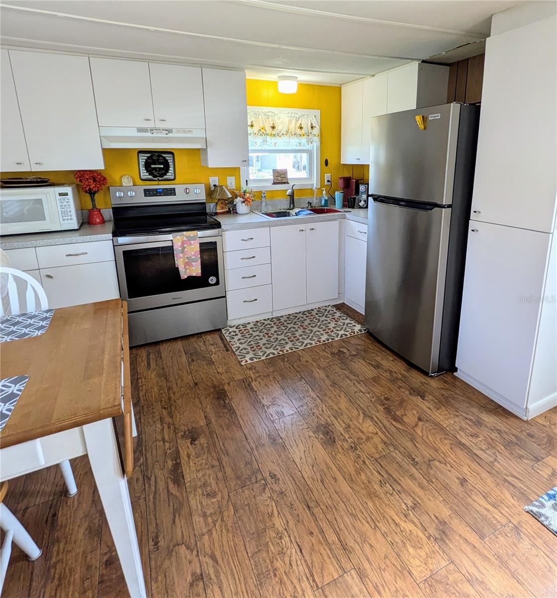 D6137824 Property Photo