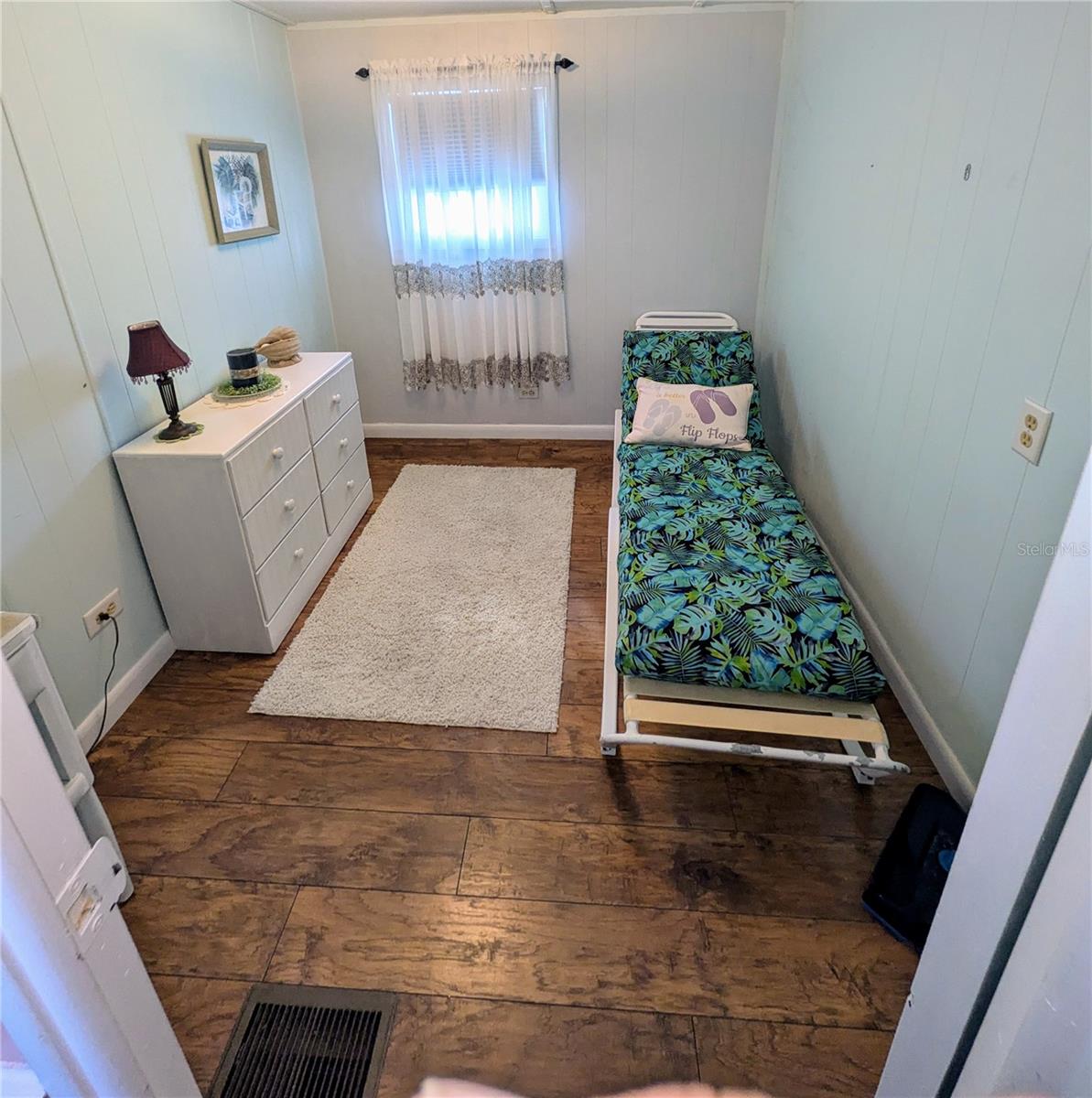 D6137824 Property Photo