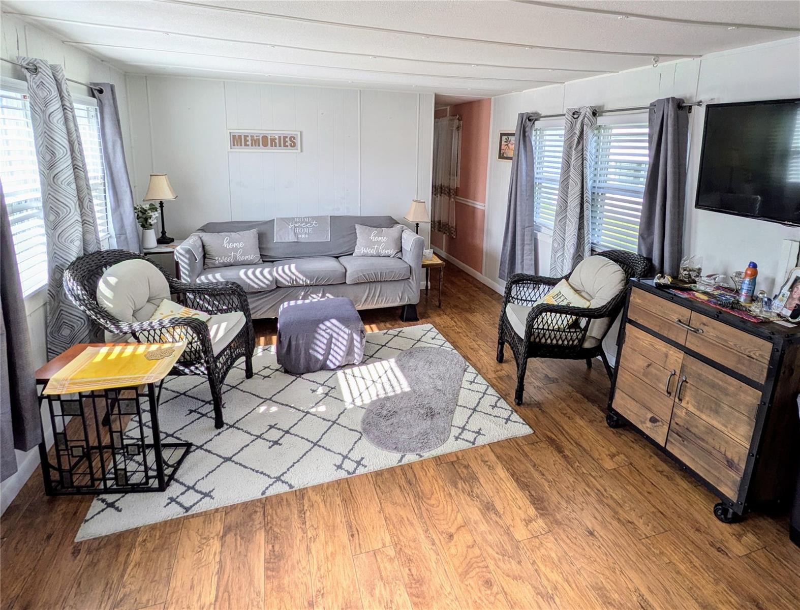 D6137824 Property Photo