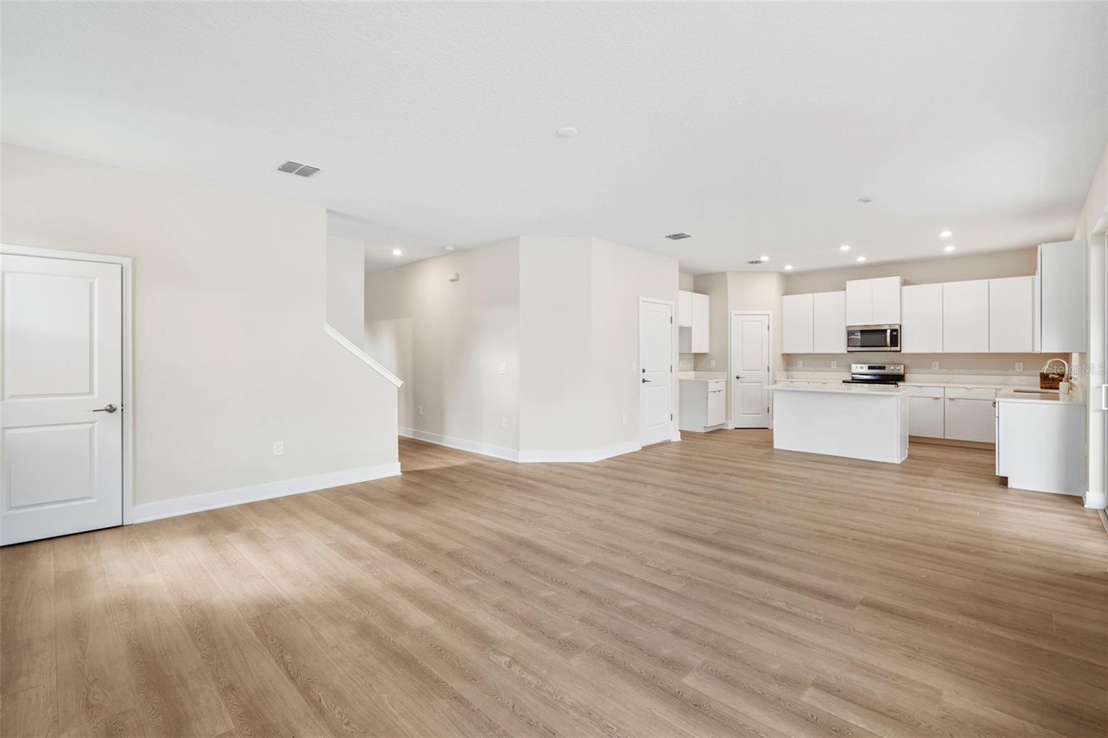 210 E JANETTE AVE, TAMPA, FL, 33603