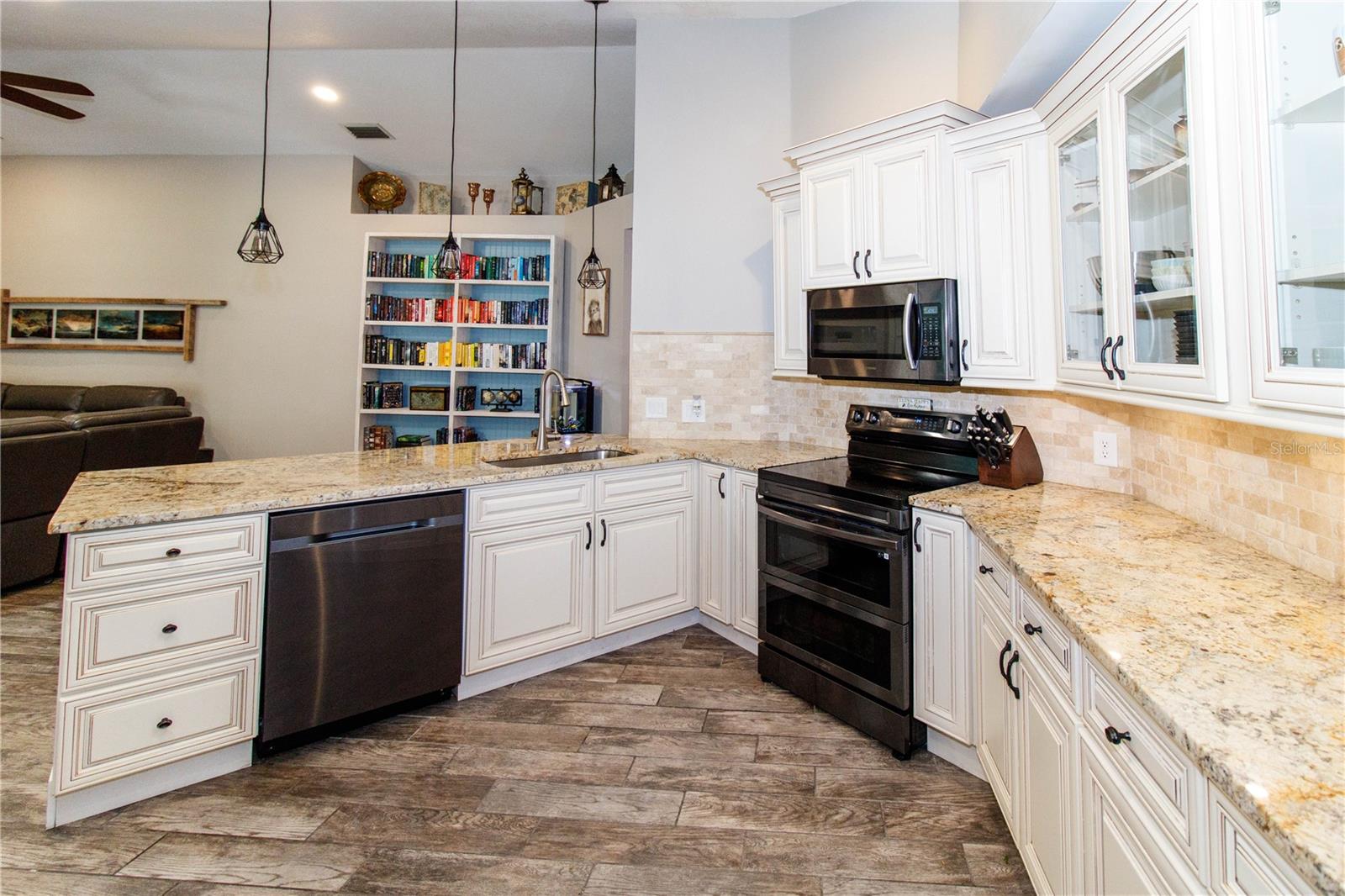 614 FAYETTE DR S, SAFETY HARBOR, FL, 34695