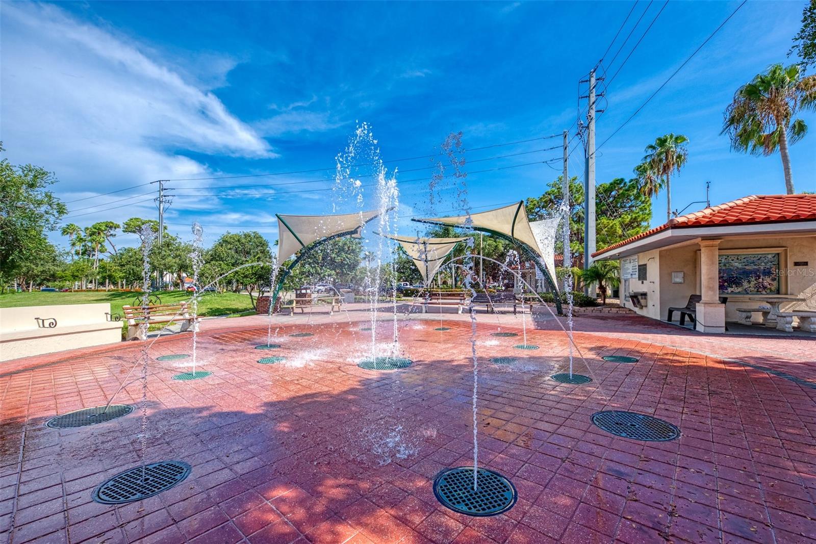 2900 SIESTA DR, VENICE, FL, 34293