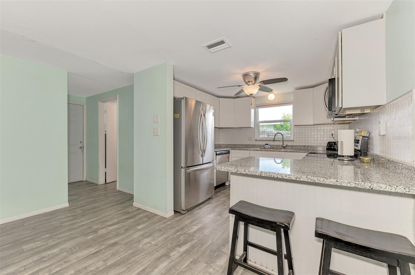 2900 SIESTA DR, VENICE, FL, 34293