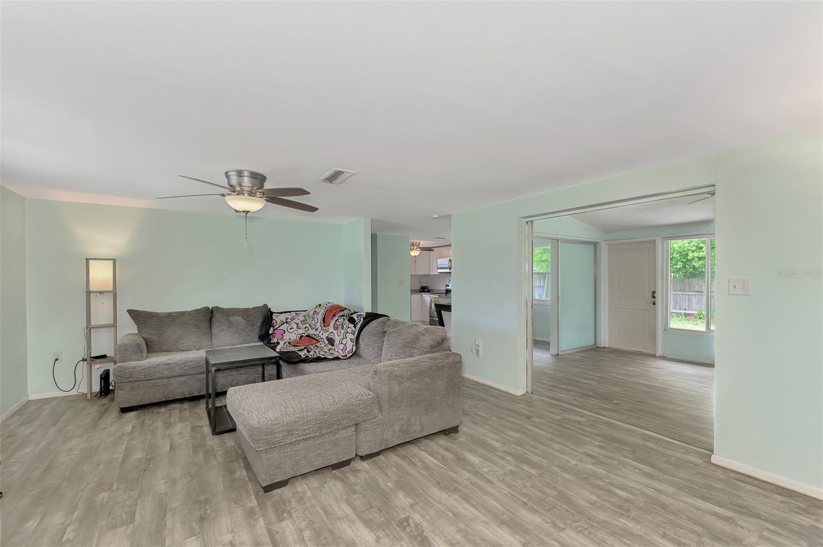 2900 SIESTA DR, VENICE, FL, 34293