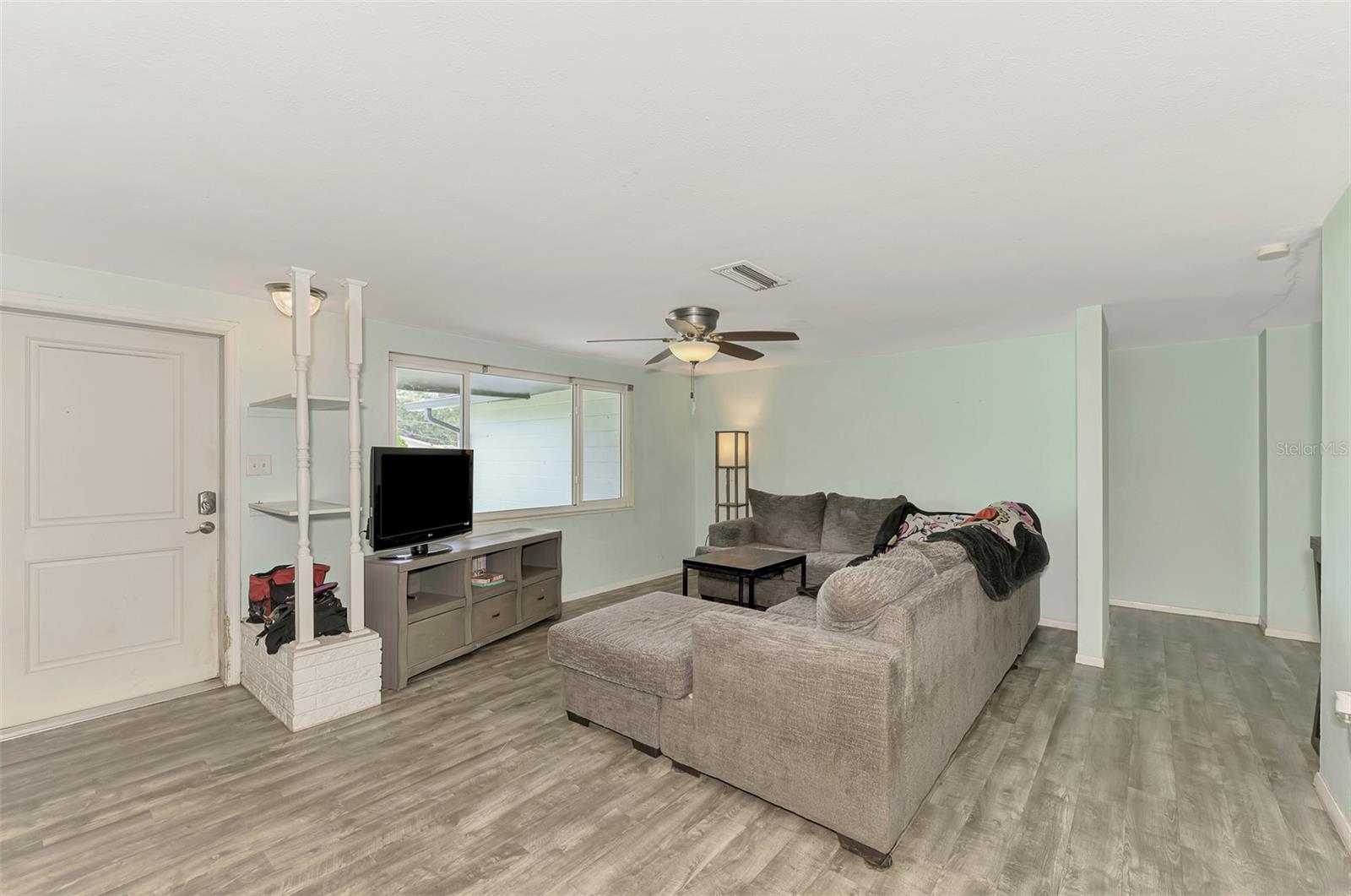 2900 SIESTA DR, VENICE, FL, 34293