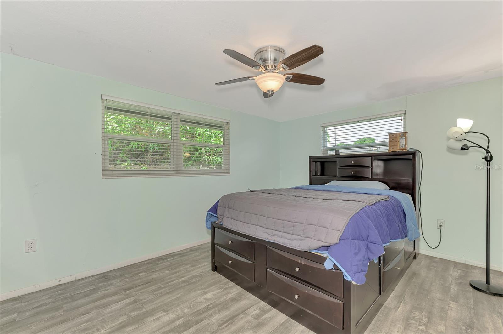 2900 SIESTA DR, VENICE, FL, 34293
