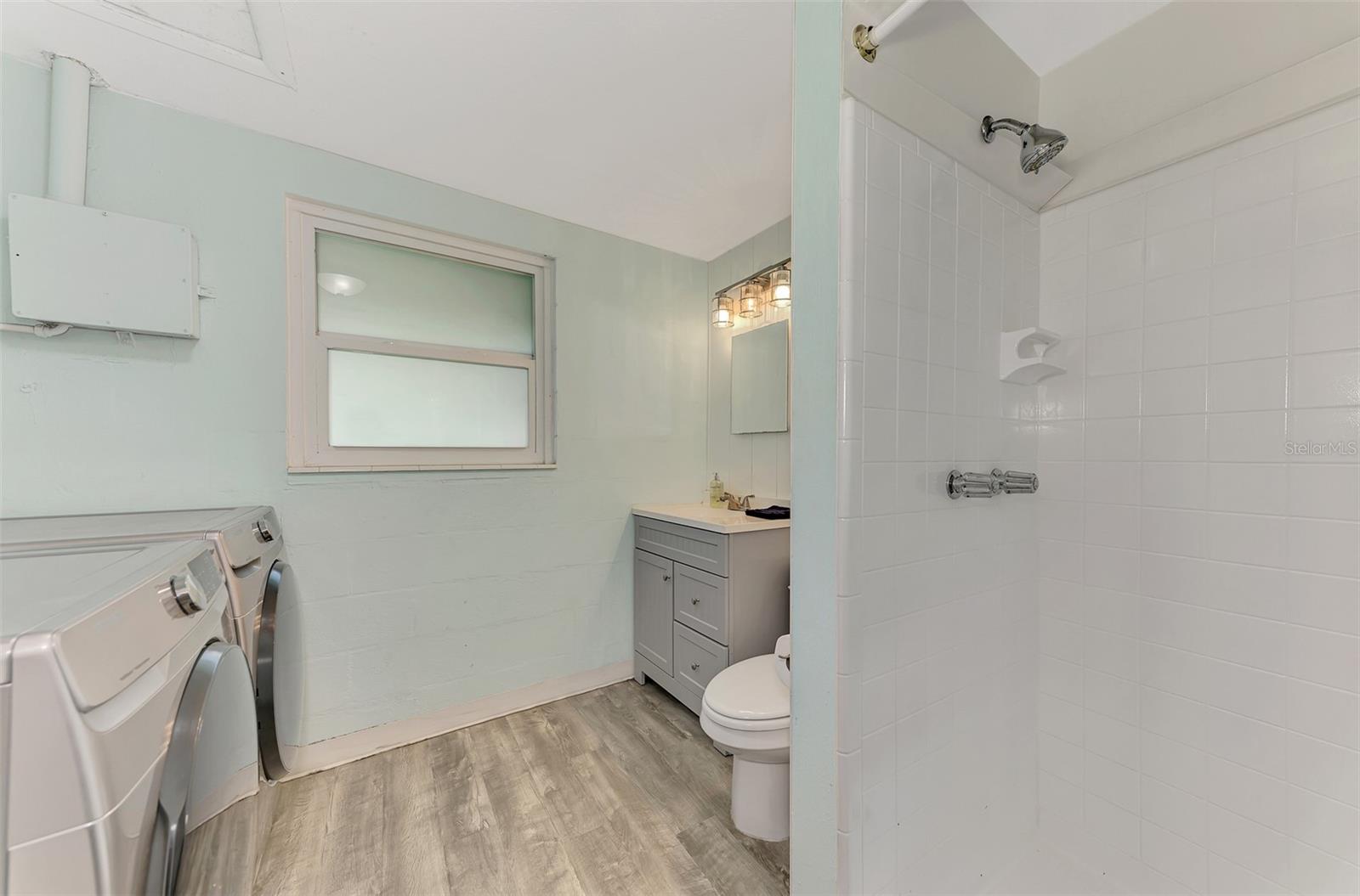2900 SIESTA DR, VENICE, FL, 34293