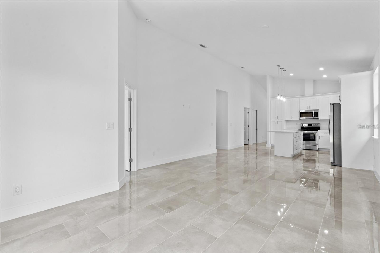 8920 N NEWPORT AVE, TAMPA, FL, 33604