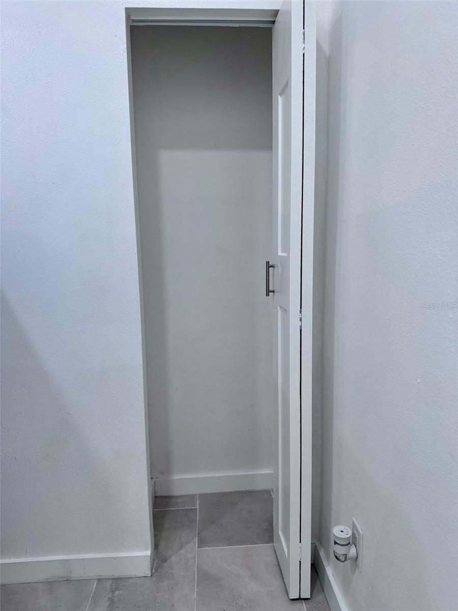 8920 N NEWPORT AVE, TAMPA, FL, 33604