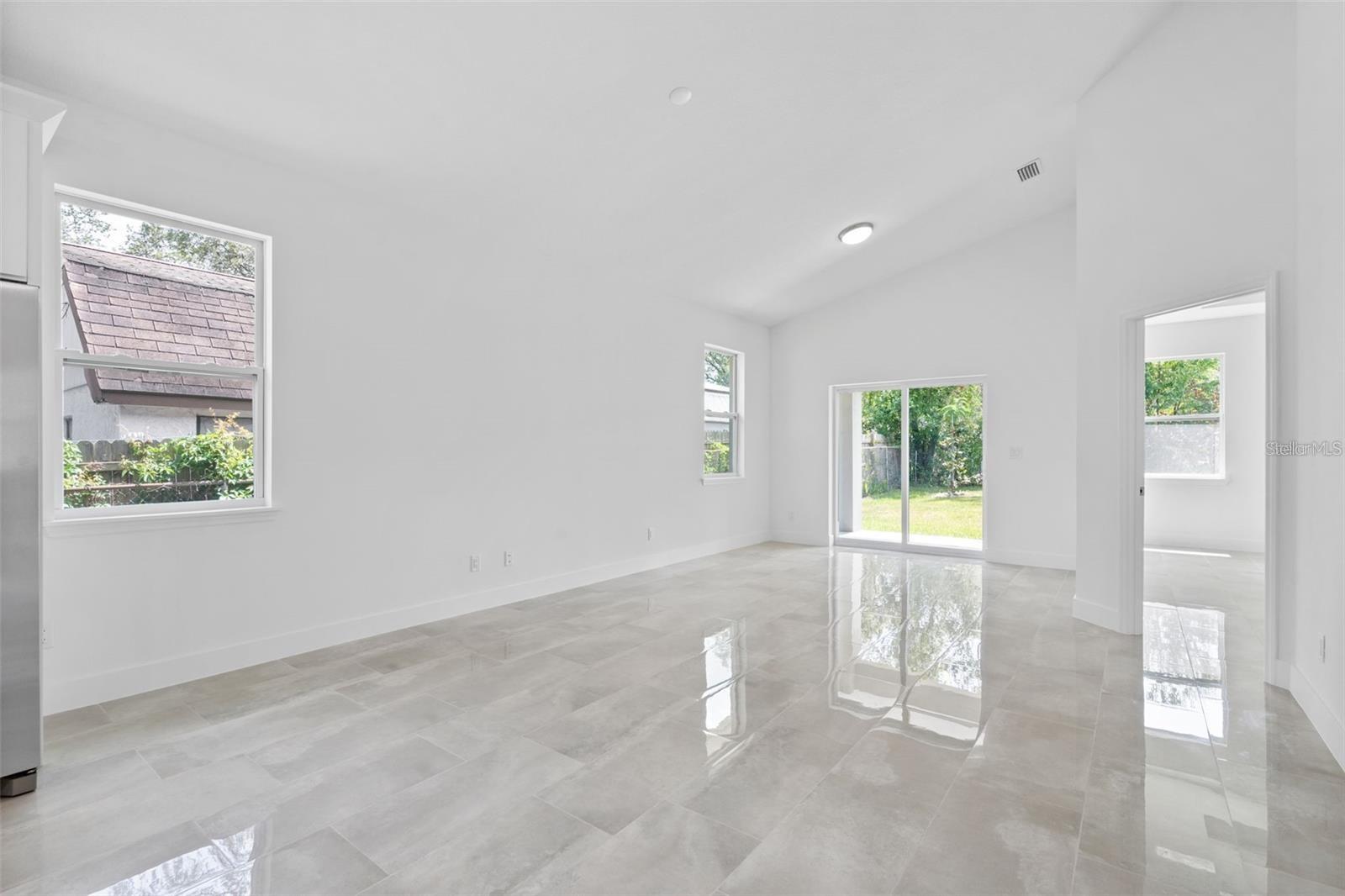 8920 N NEWPORT AVE, TAMPA, FL, 33604